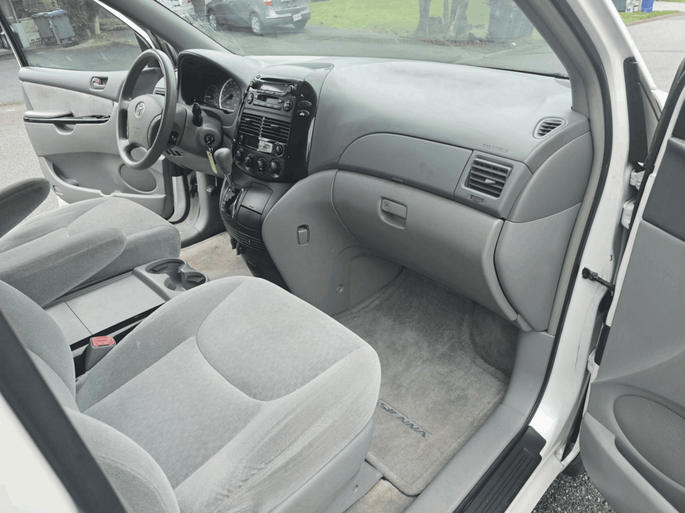 /moryaautosltd/2005-Toyota-Sienna-6630508210596924.jpg