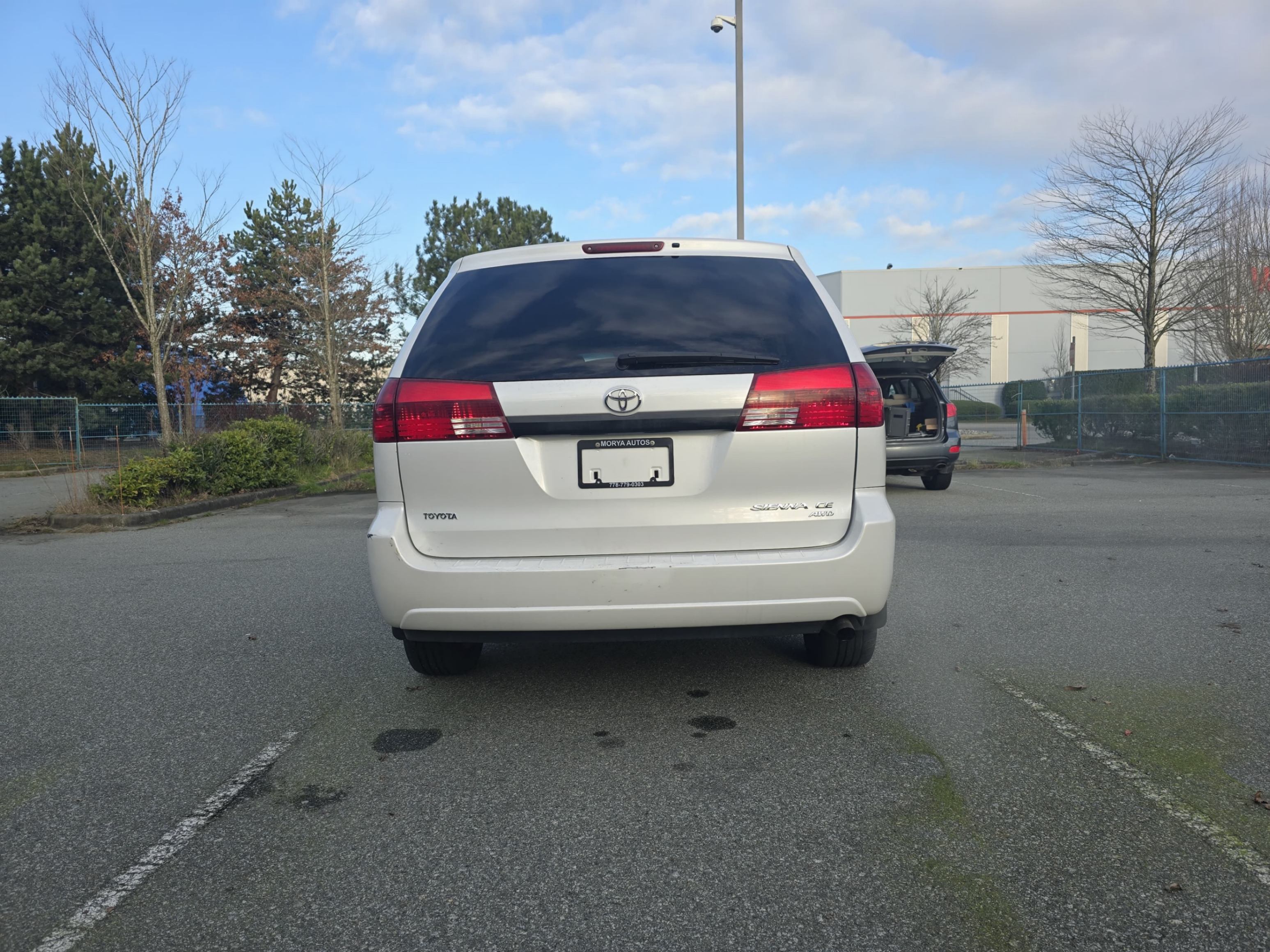 /moryaautosltd/2005-Toyota-Sienna-9871576778682933.jpg