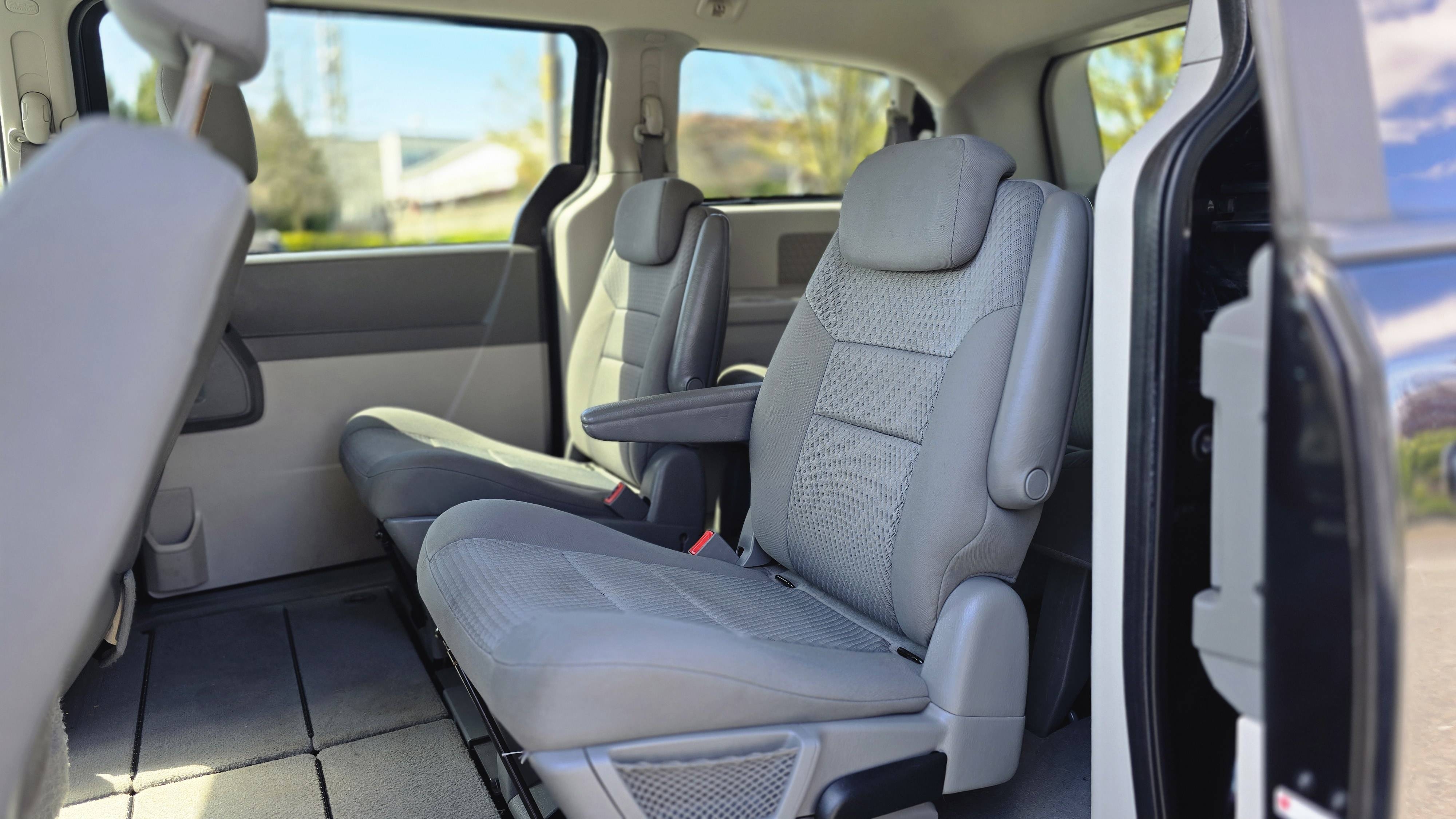 /moryaautosltd/2009-Dodge-GrandCaravan-950196164870658.jpg
