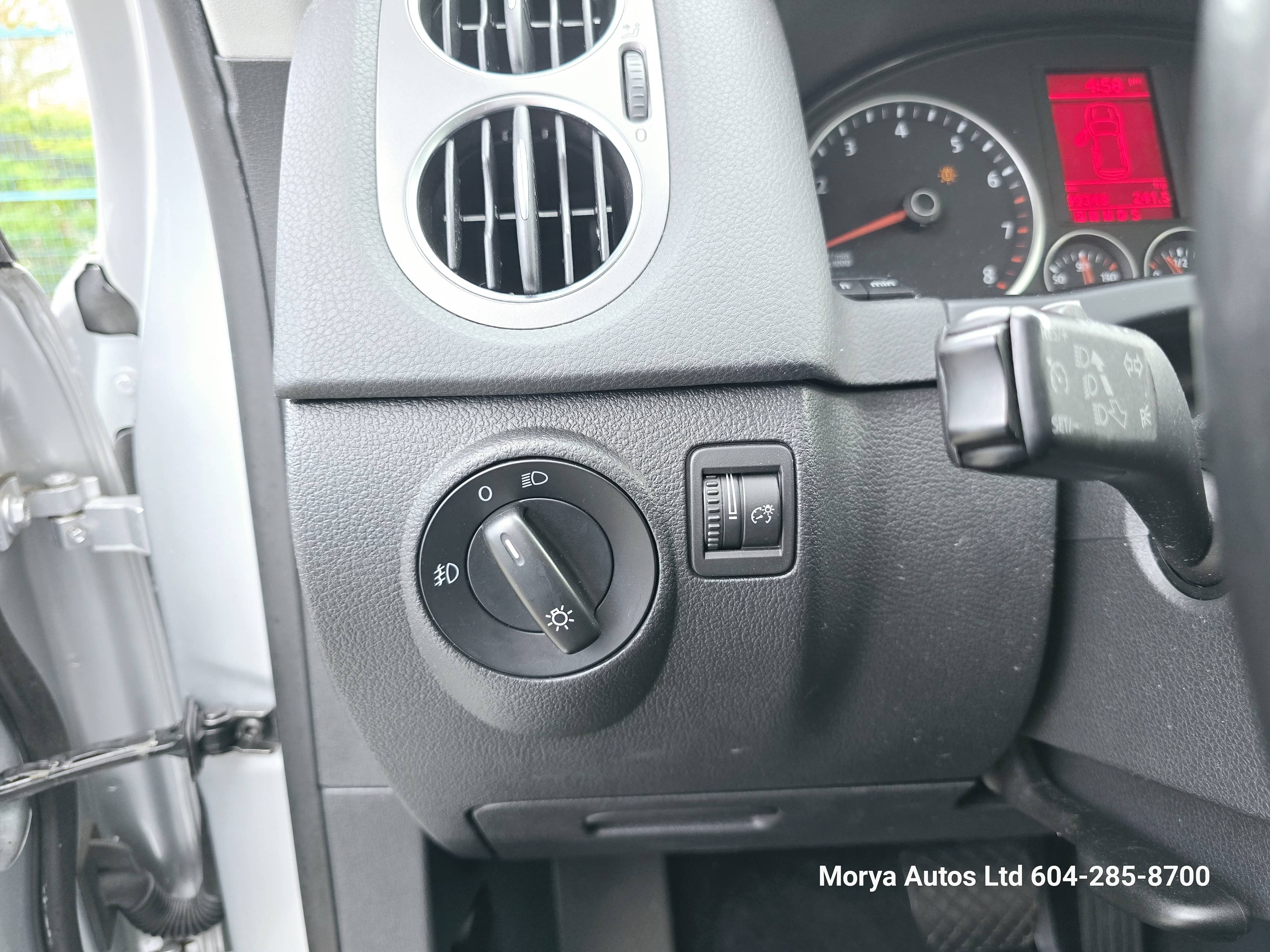 /moryaautosltd/2009-Volkswagen-Tiguan-6181318582267763.jpg