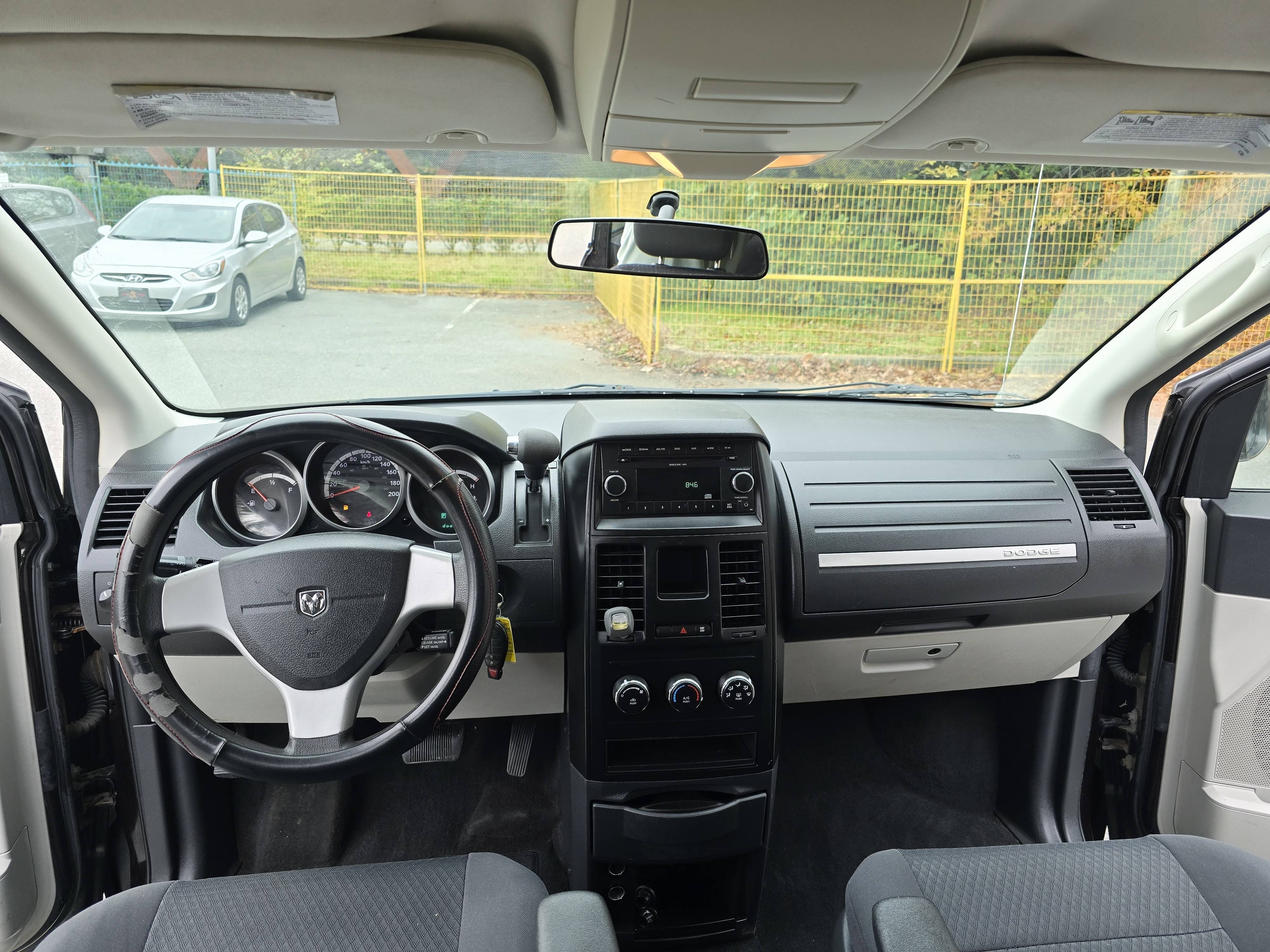 /moryaautosltd/2010-Dodge-GrandCara-11189758717882192.jpg