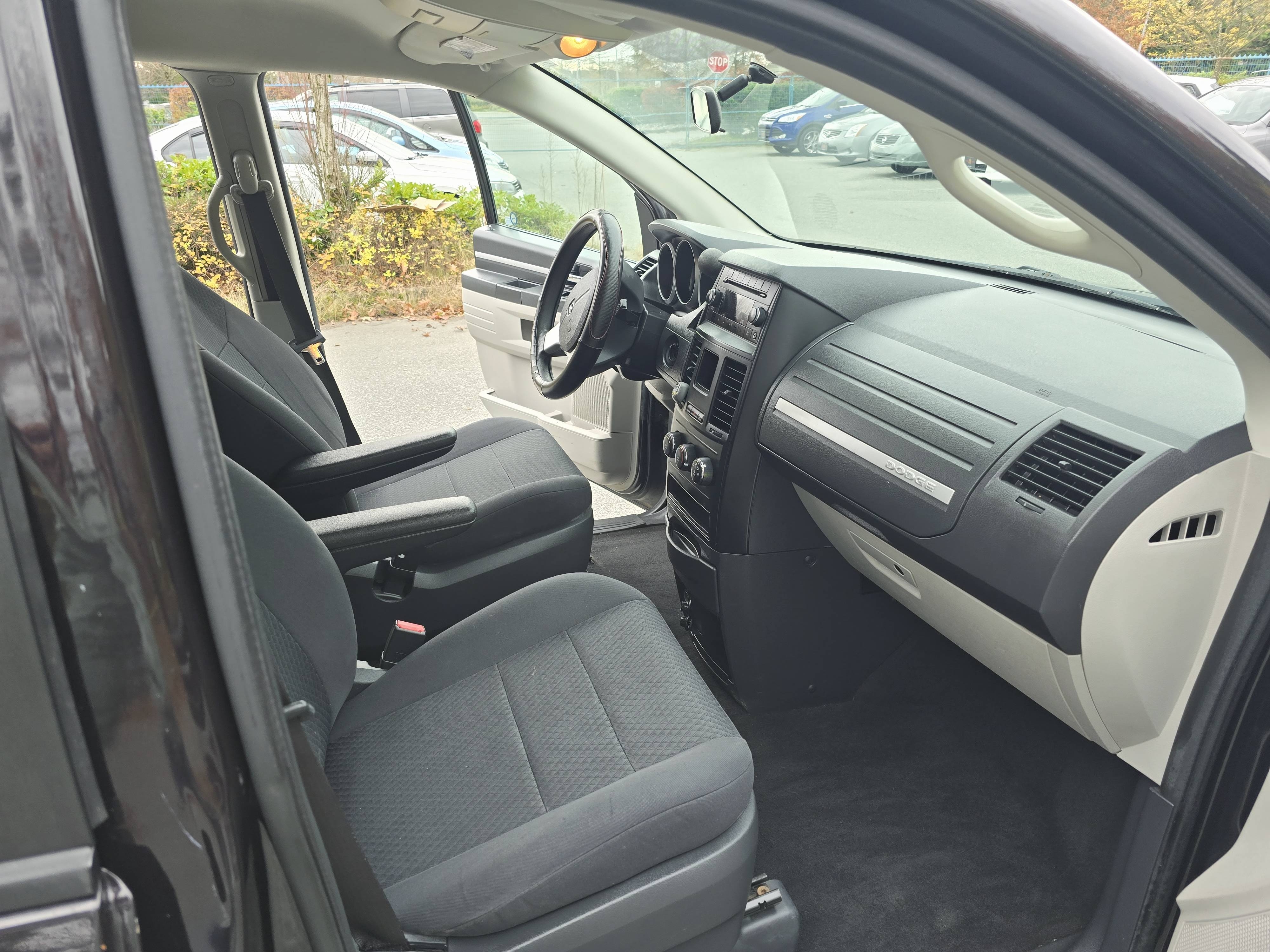 /moryaautosltd/2010-Dodge-GrandCara-7724086976267754.jpg