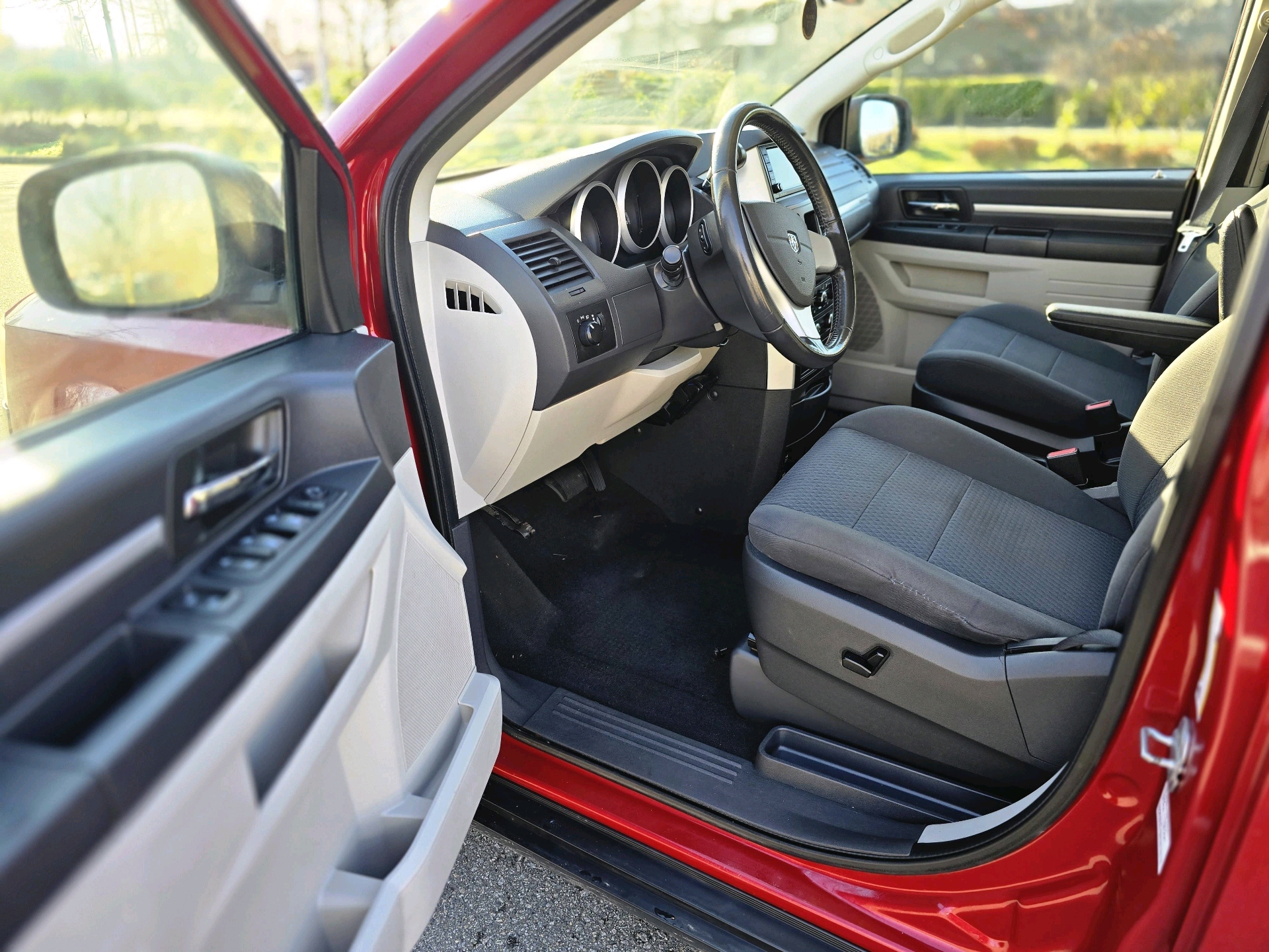 /moryaautosltd/2010-Dodge-GrandCaravan-890757372897266.jpg