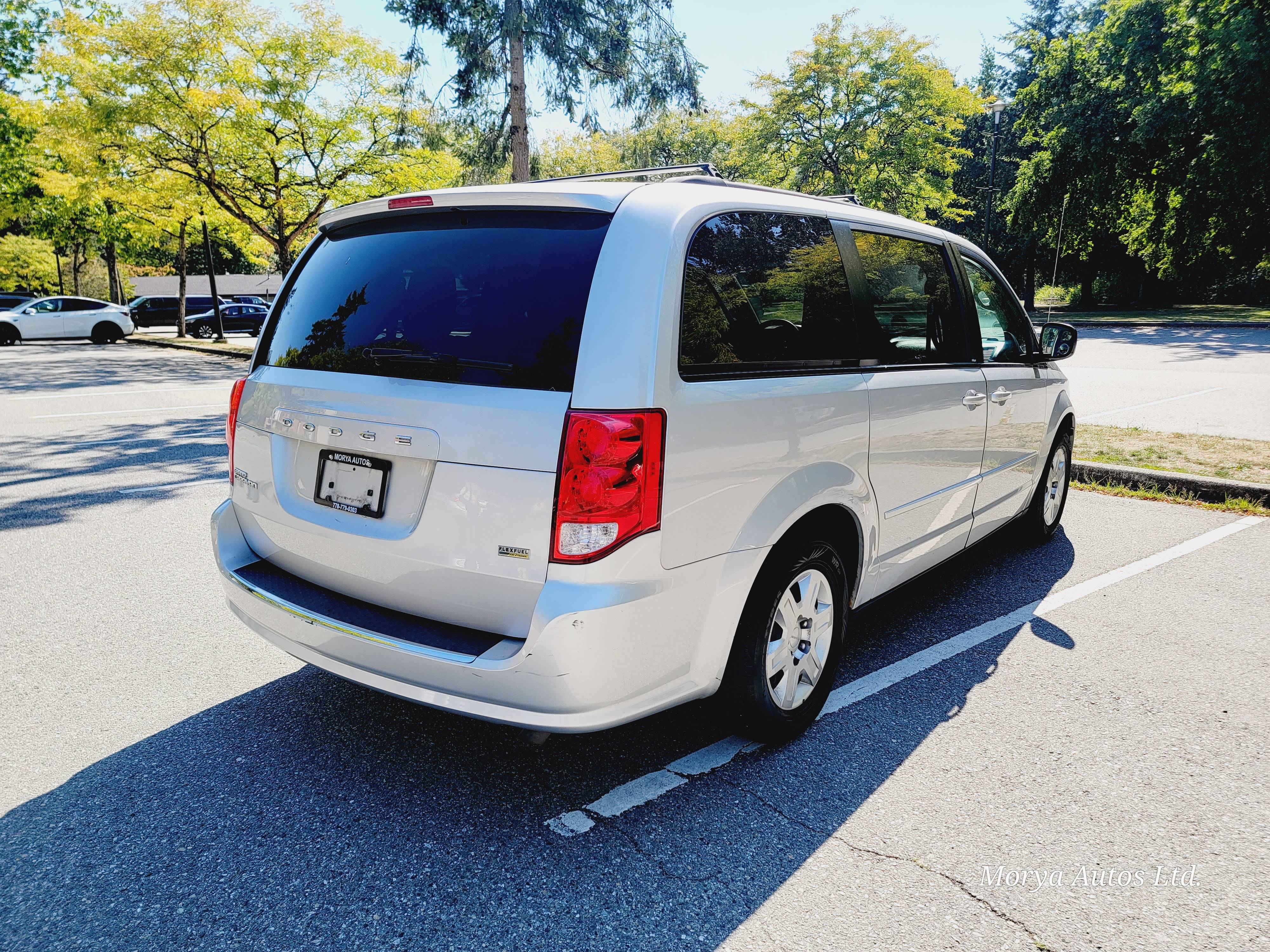 /moryaautosltd/2011-Dodge-GrandCaravan-006030172023409941.jpg