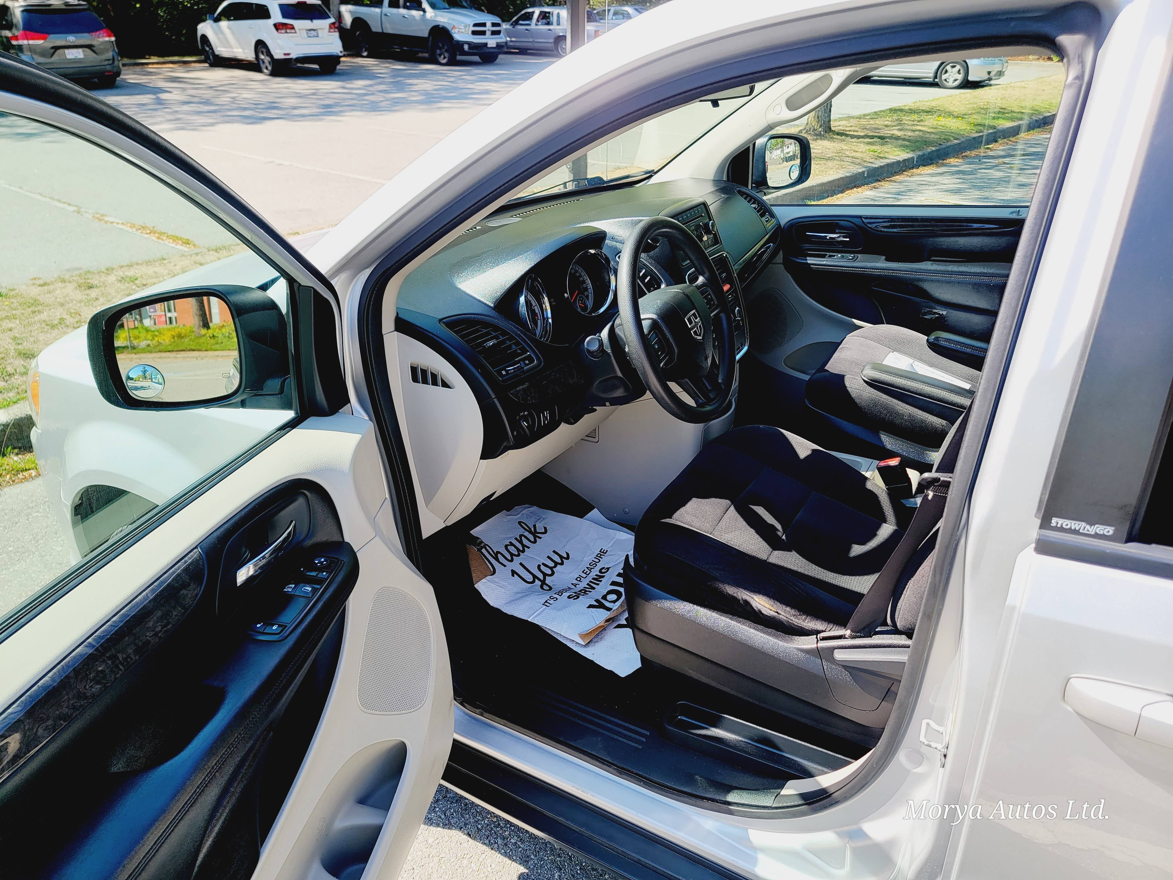 /moryaautosltd/2011-Dodge-GrandCaravan-9085226544558291.jpg