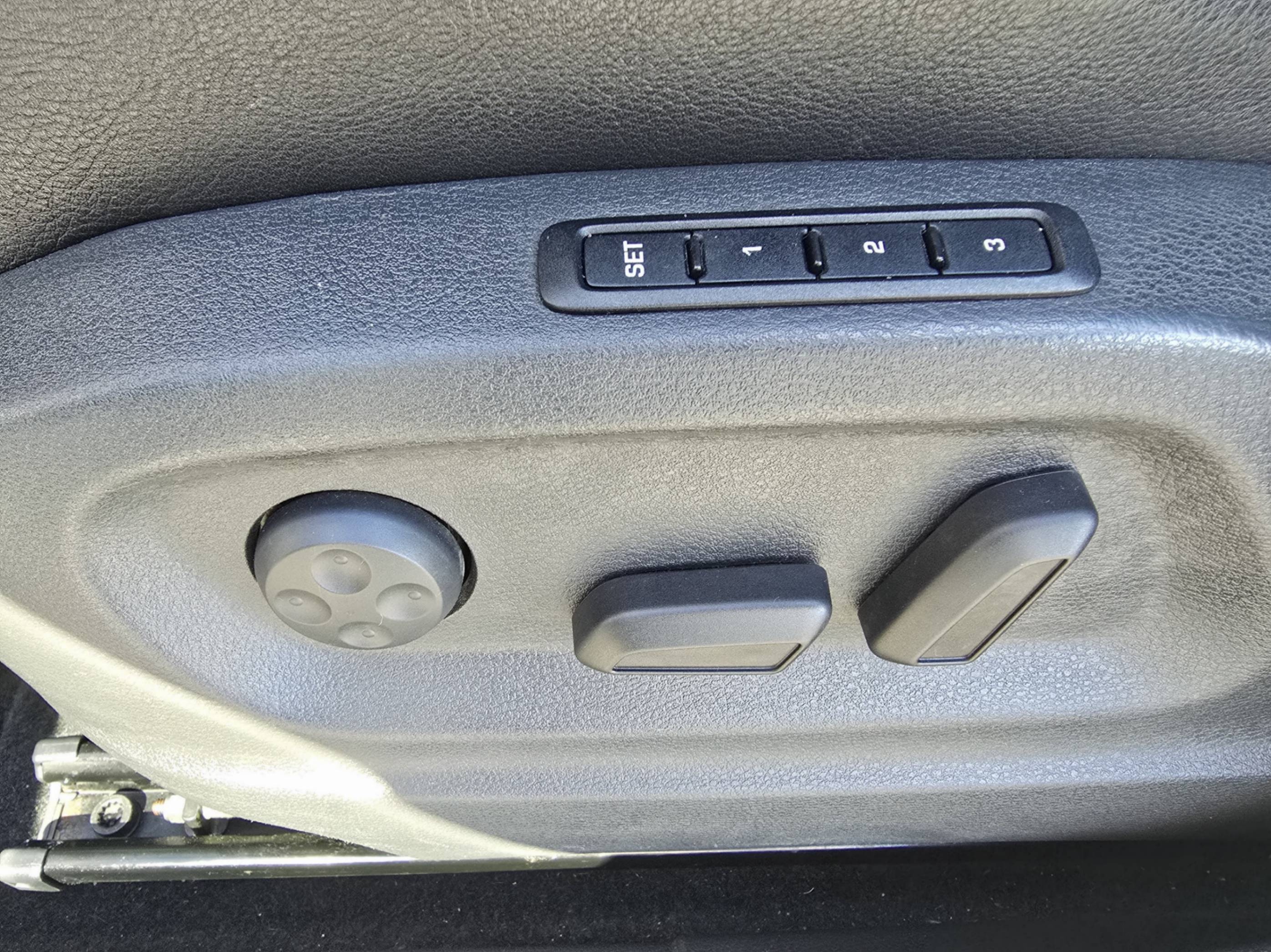 /moryaautosltd/2011-Volkswagen-Tiguan-31224789365266936.jpg