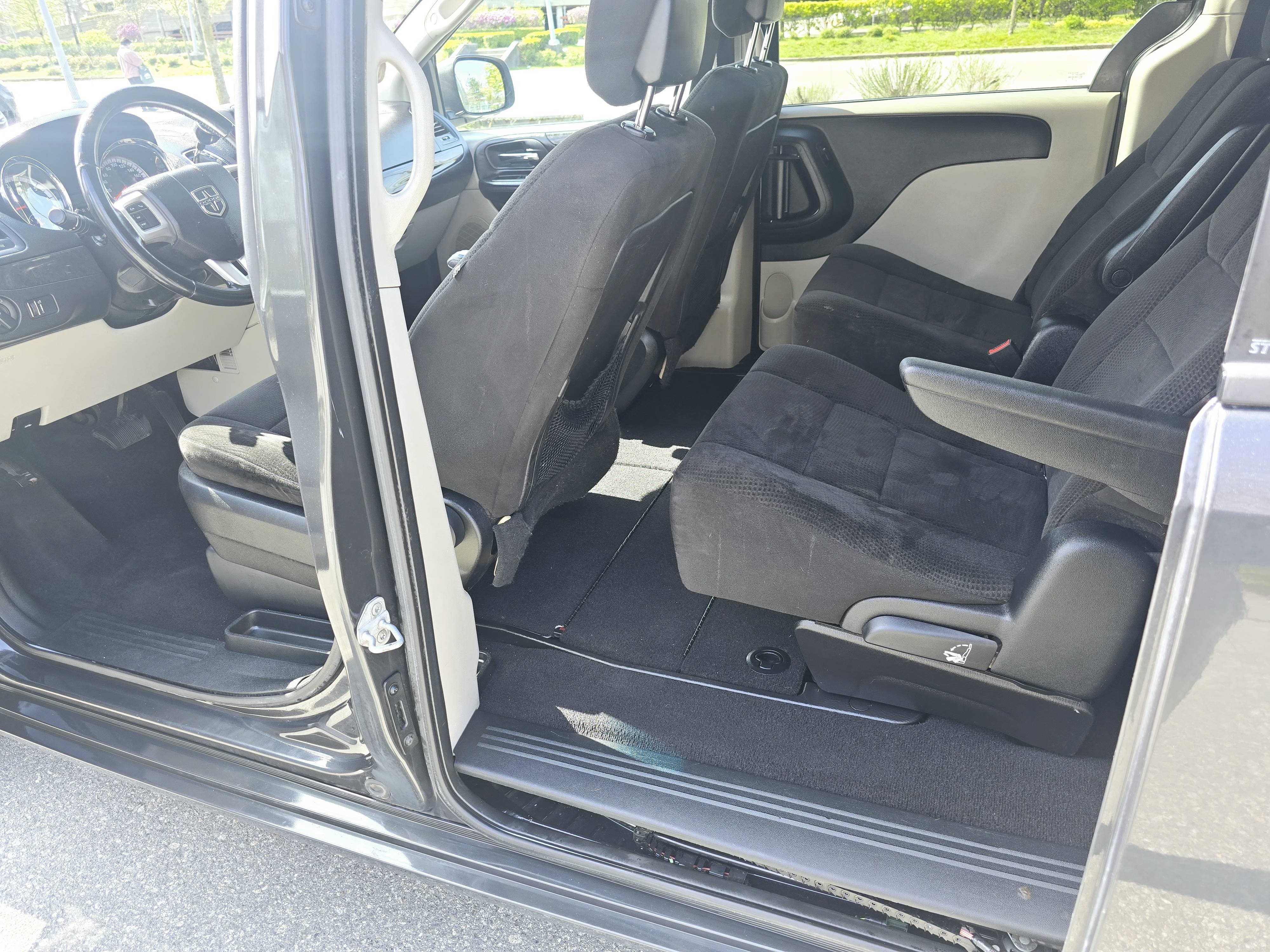 /moryaautosltd/2012-Dodge-GrandCaravan-4754992552130448.jpg