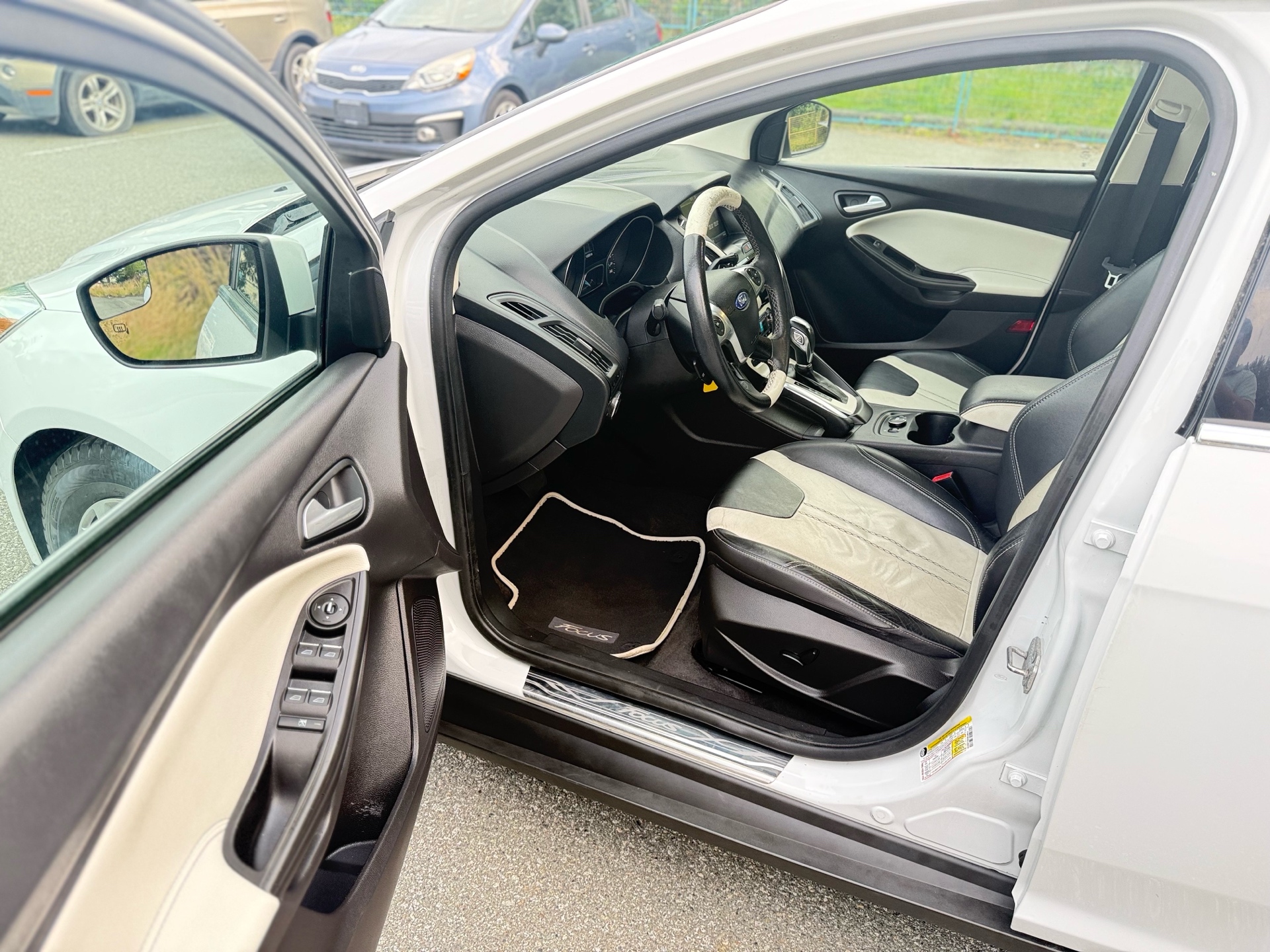 /moryaautosltd/2012-Ford-Focus-9855321387198945.jpg