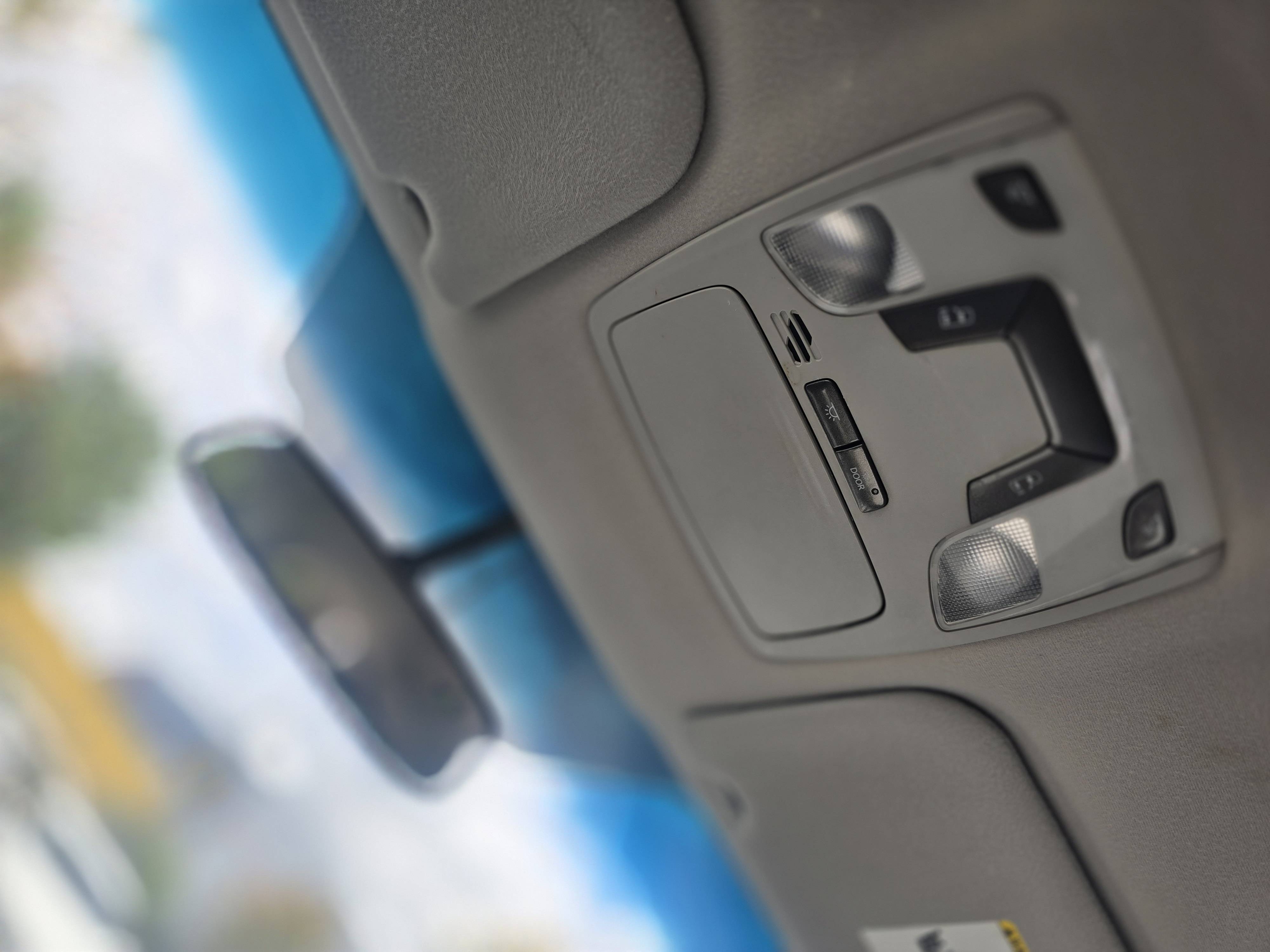 /moryaautosltd/2012-Toyota-Sienna-12410956773294379.jpg
