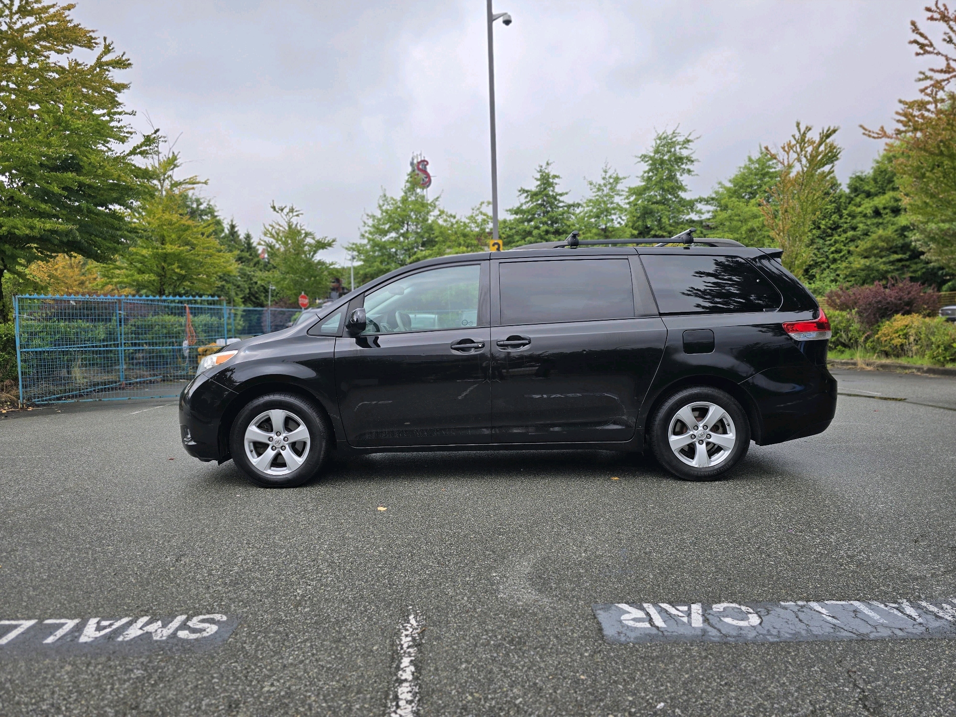 /moryaautosltd/2012-Toyota-Sienna-7088560883096879.jpg