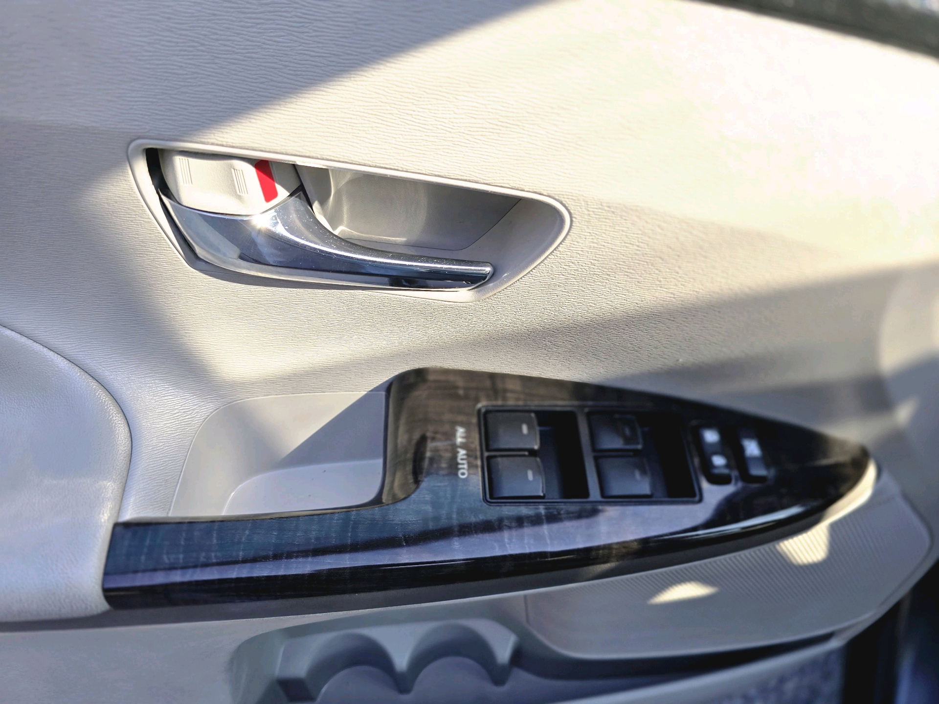 /moryaautosltd/2013-Toyota-Venza-20650381974872323.jpg