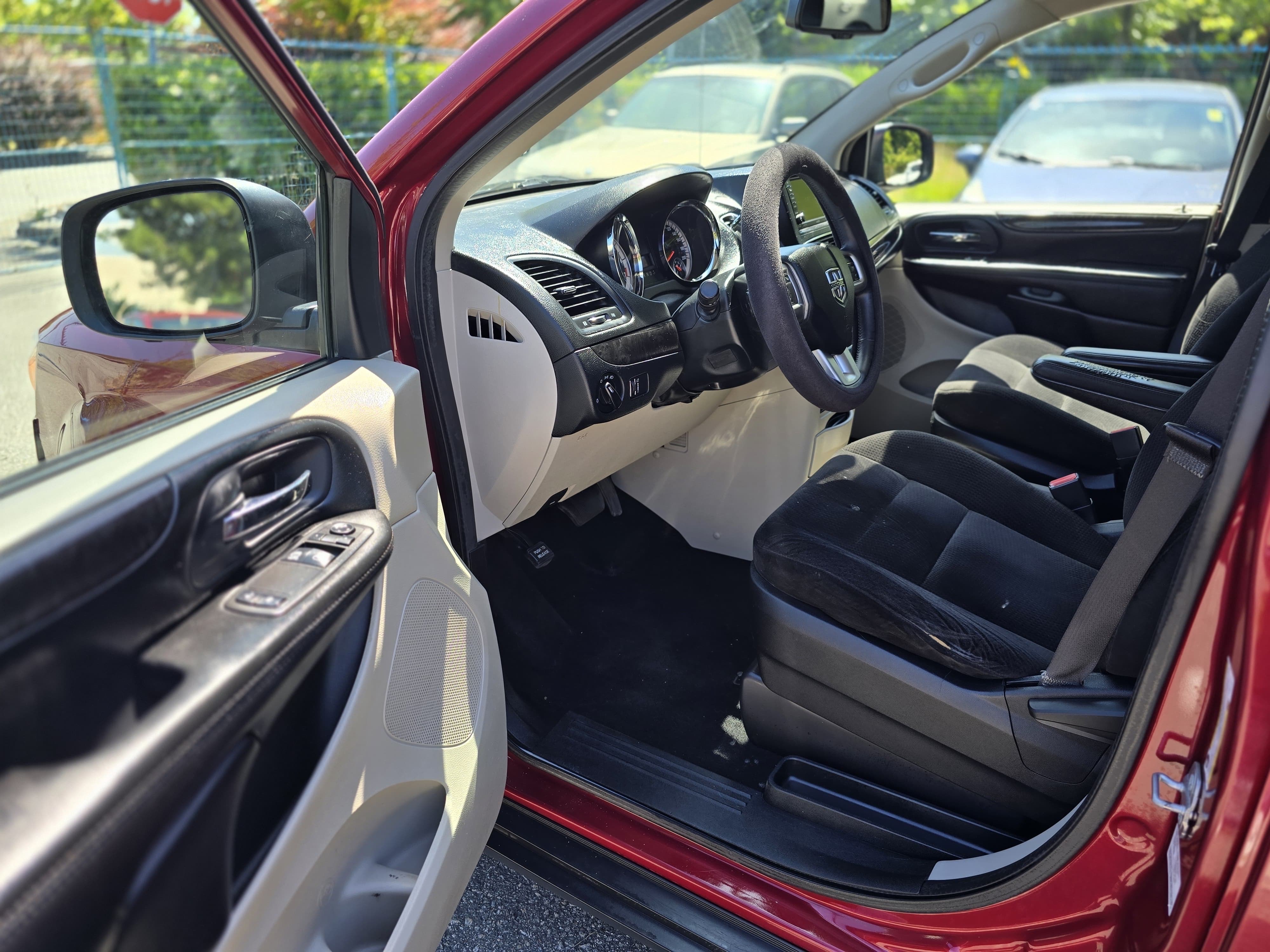 /moryaautosltd/2014-Dodge-GrandCaravan-6952007066794701.jpg