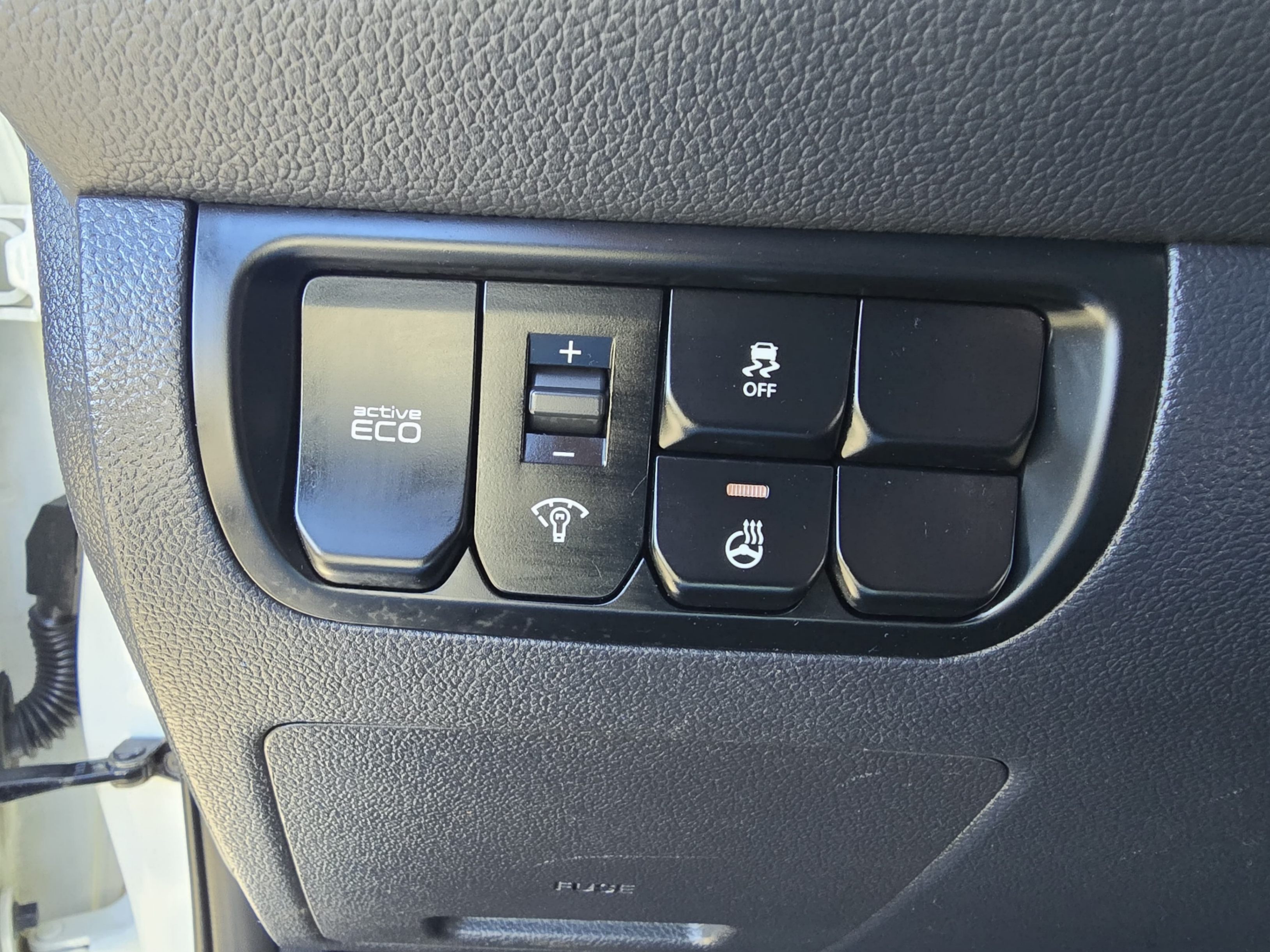/moryaautosltd/2014-Kia-Rio-3940868324782387.jpg