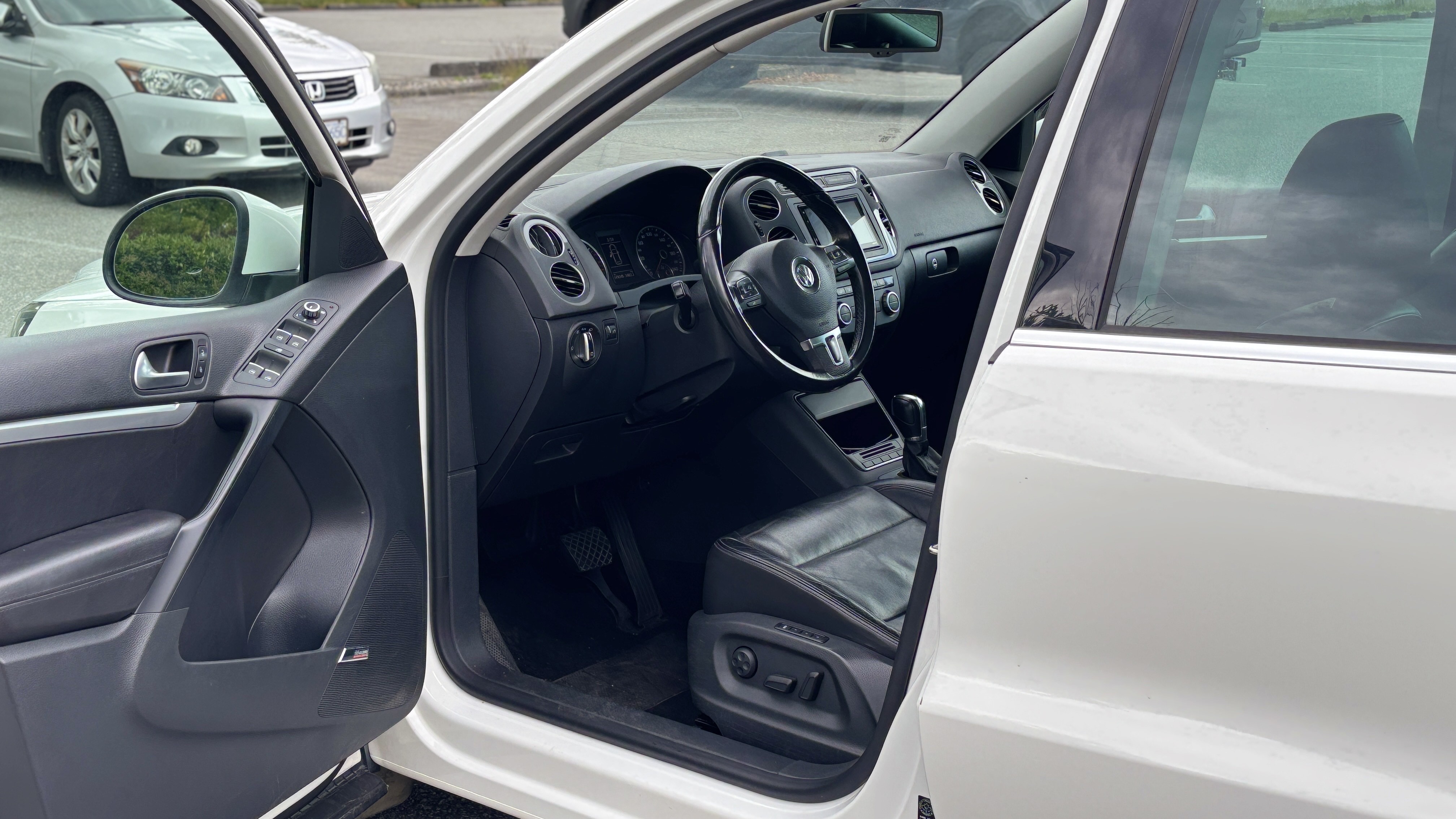 /moryaautosltd/2014-Volkswagen-Tiguan-12167249508161415.jpg