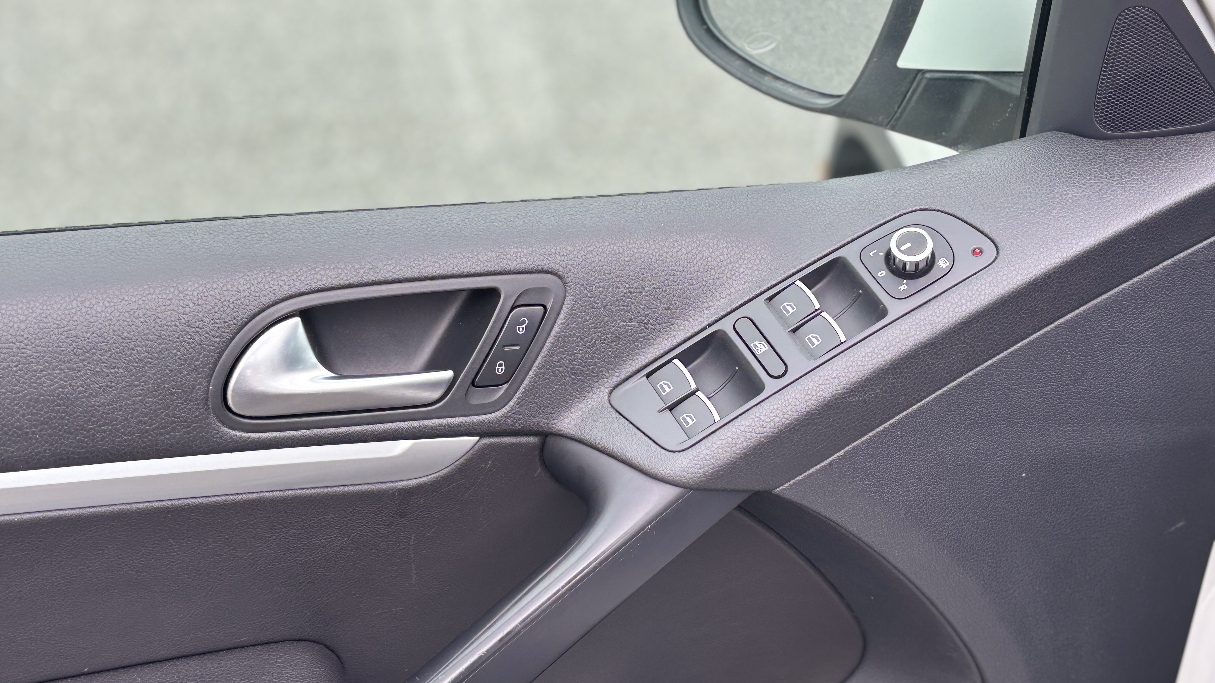 /moryaautosltd/2014-Volkswagen-Tiguan-4399800839199113.jpg