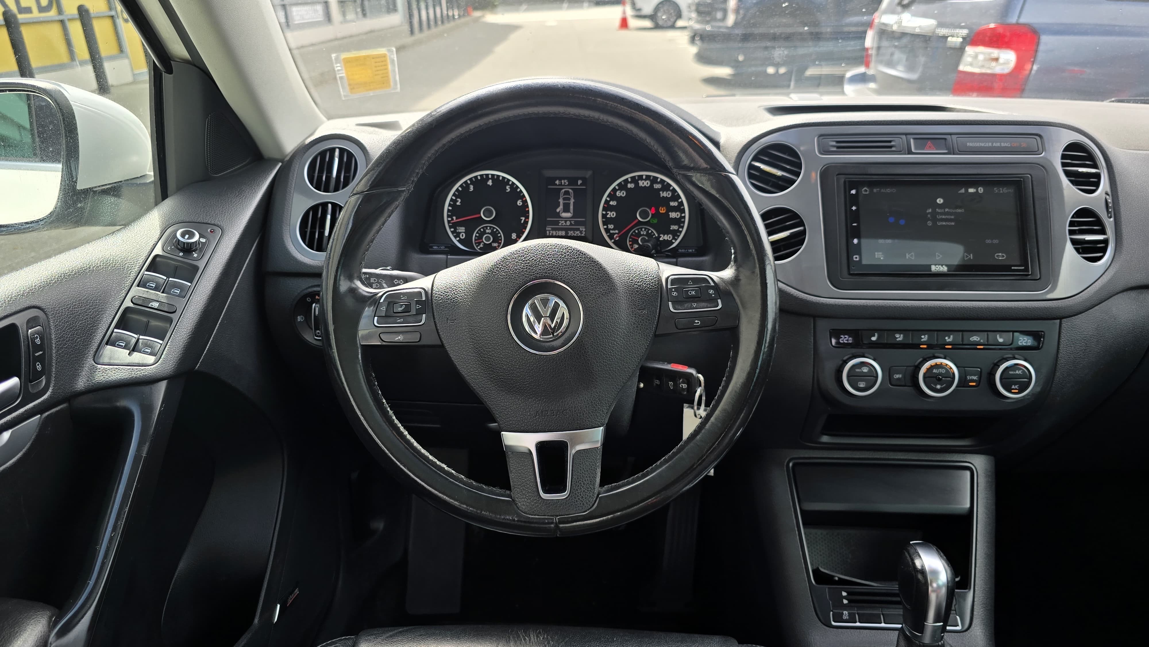 /moryaautosltd/2014-Volkswagen-Tiguan-6812599569704498.jpg