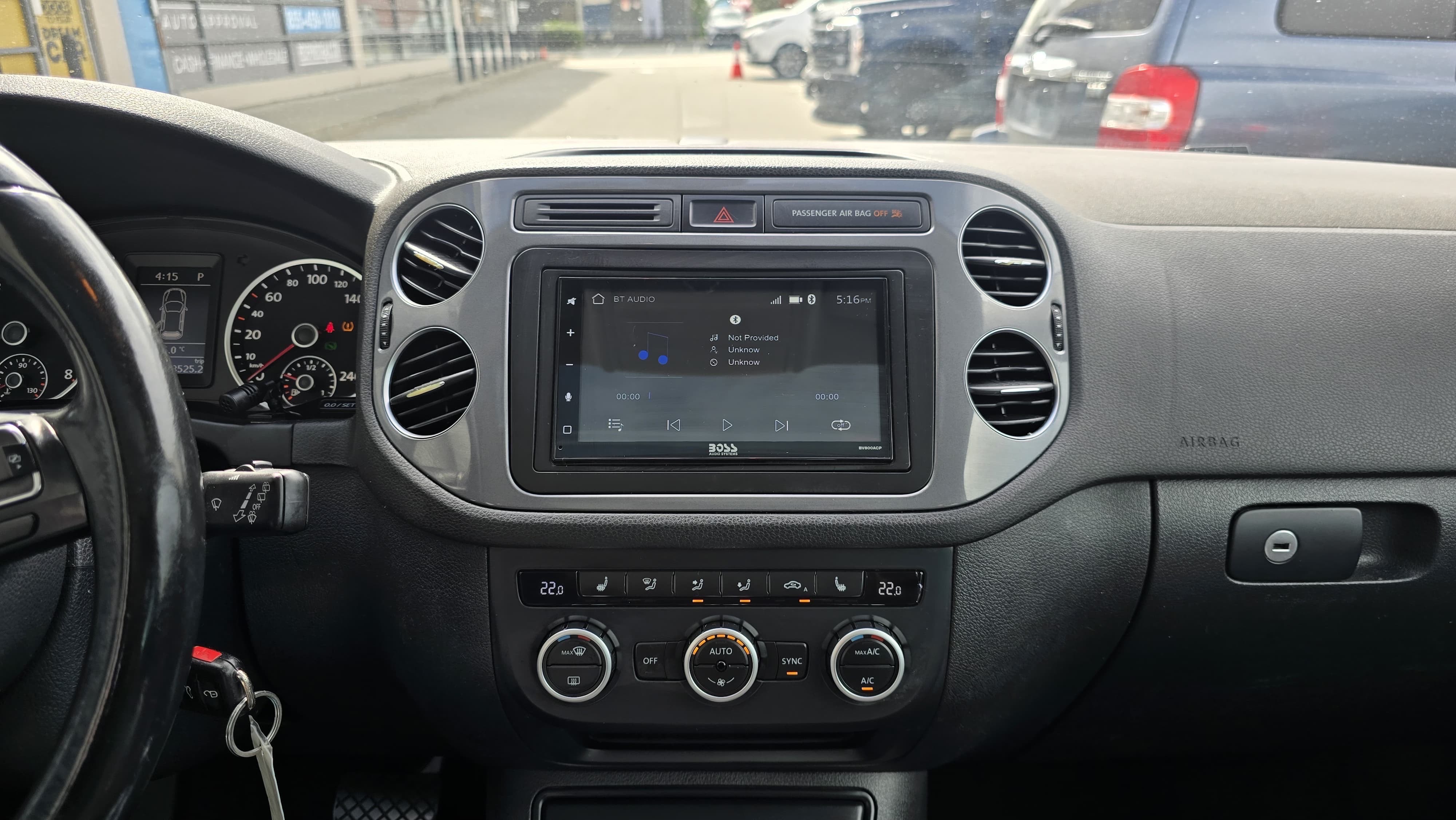 /moryaautosltd/2014-Volkswagen-Tiguan-9913920508947329.jpg