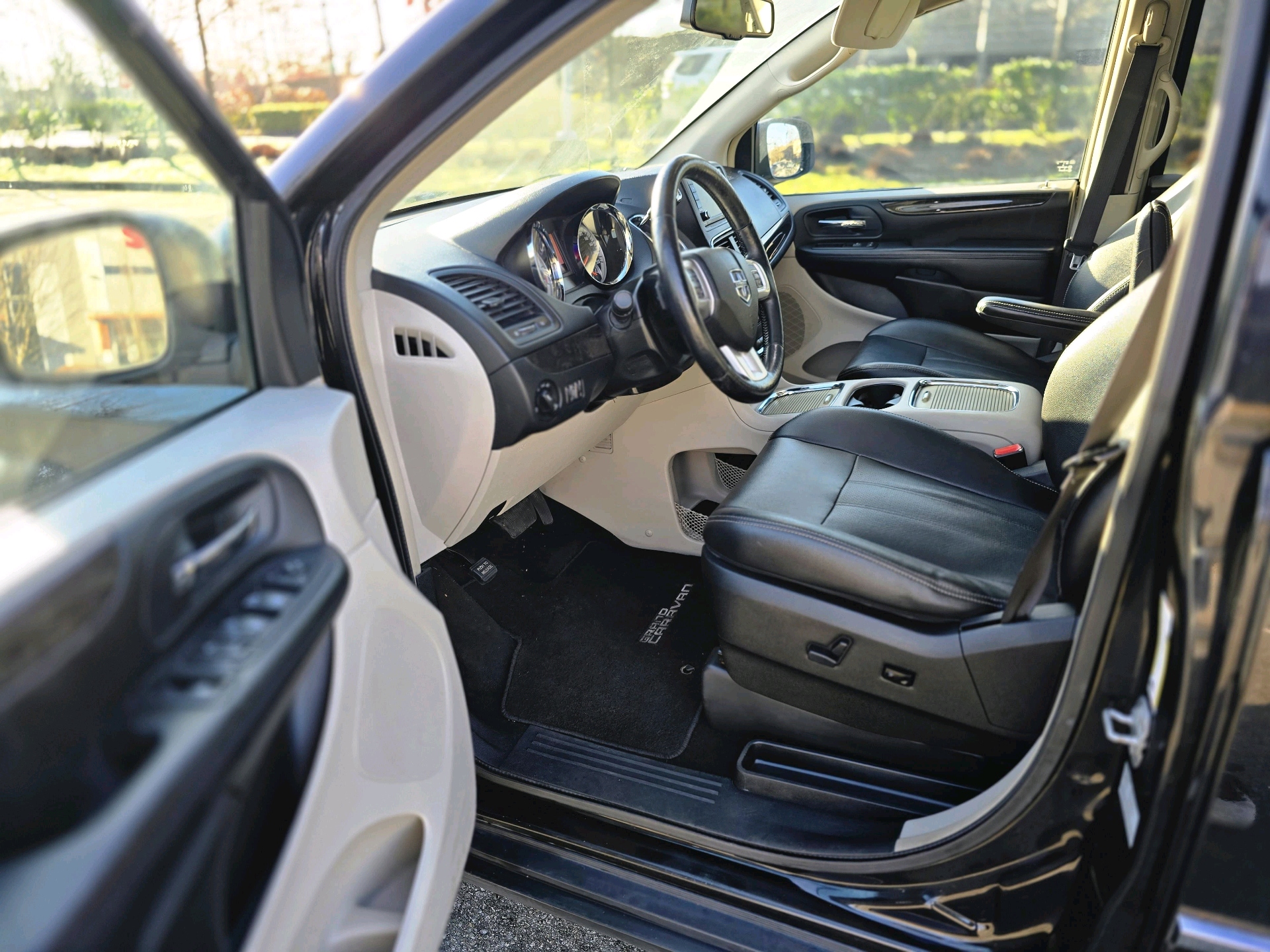 /moryaautosltd/2015-Dodge-GrandCaravan-7038847157507246.jpg