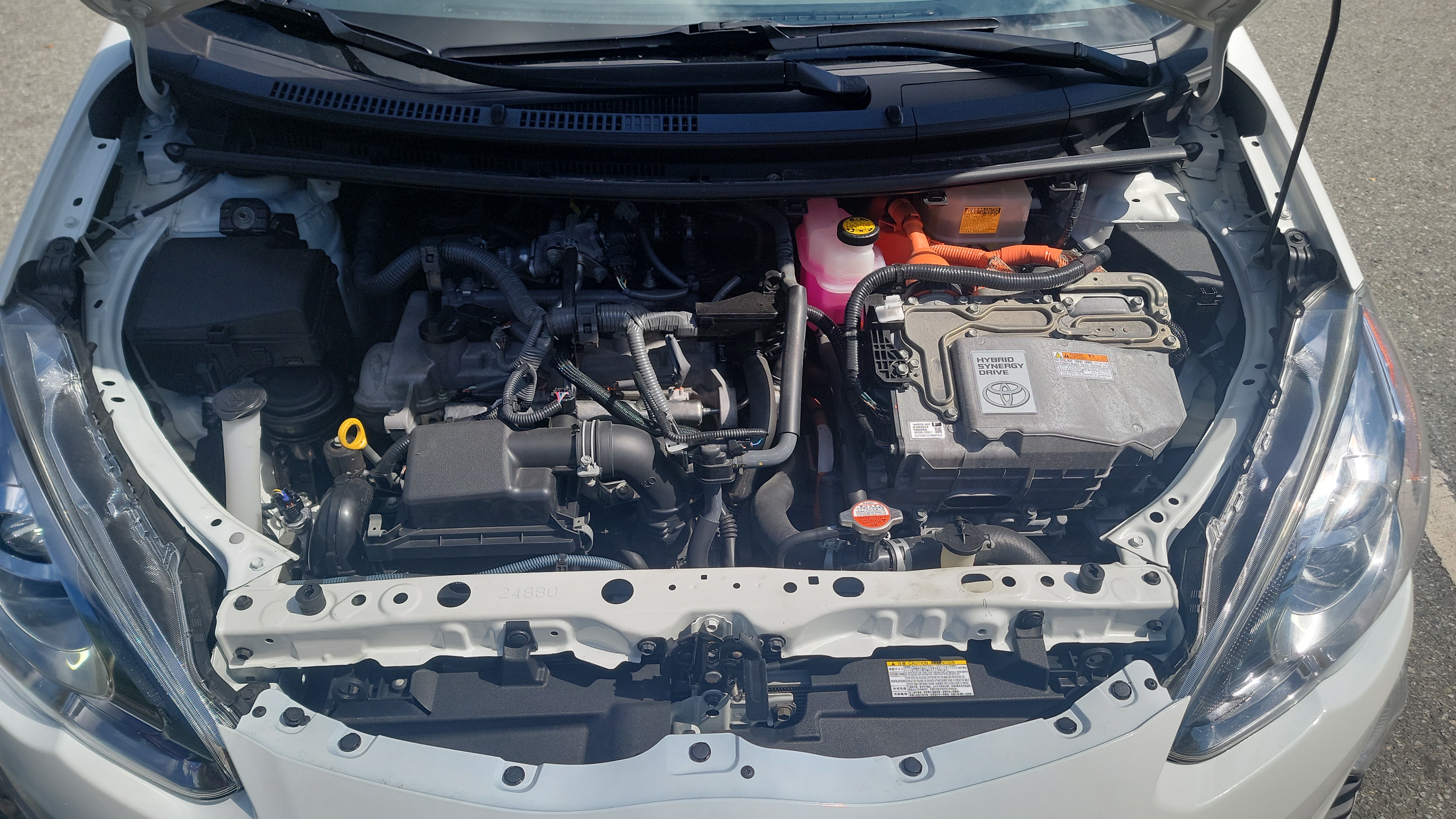 /moryaautosltd/2016-Toyota-Priusc-24258797349294436.jpg