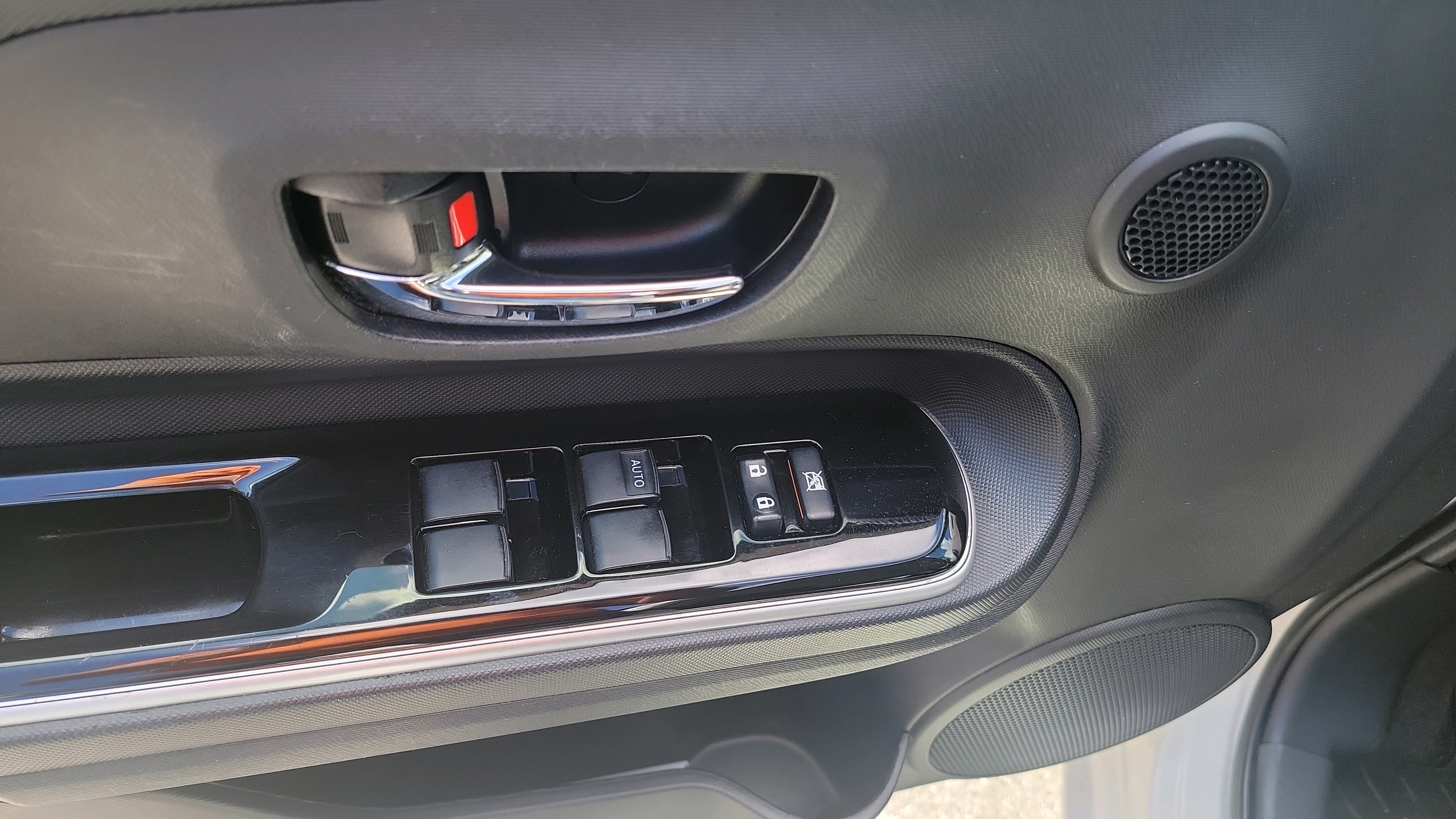 /moryaautosltd/2016-Toyota-Priusc-5300263039255124.jpg