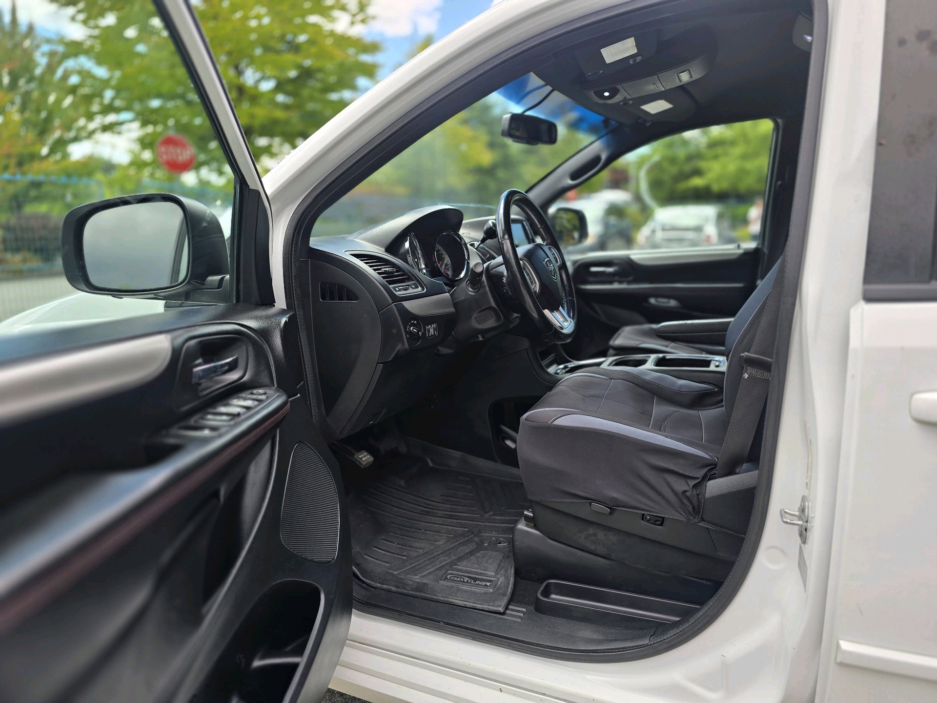 /moryaautosltd/2017-Dodge-GrandCaravan-8066354652015808.jpg
