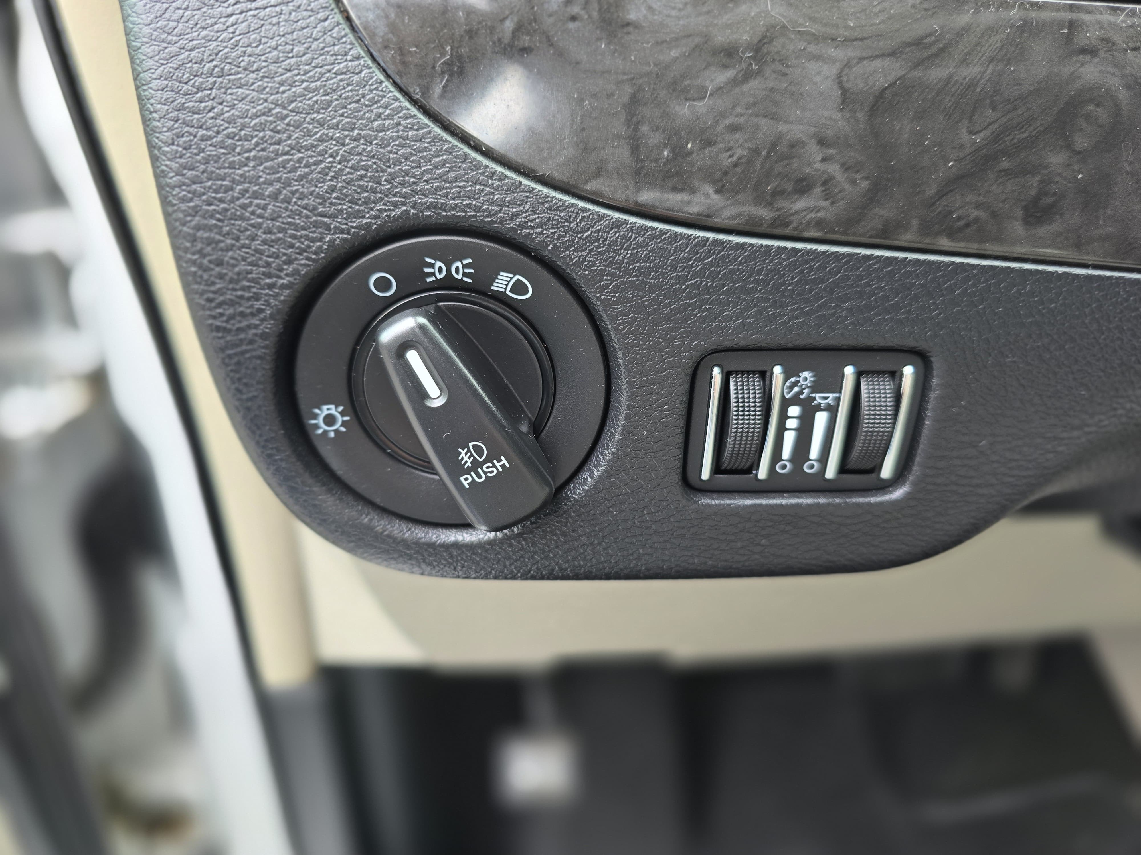 /moryaautosltd/2017-Dodge-GrandCaravan-8613468878475774.jpg