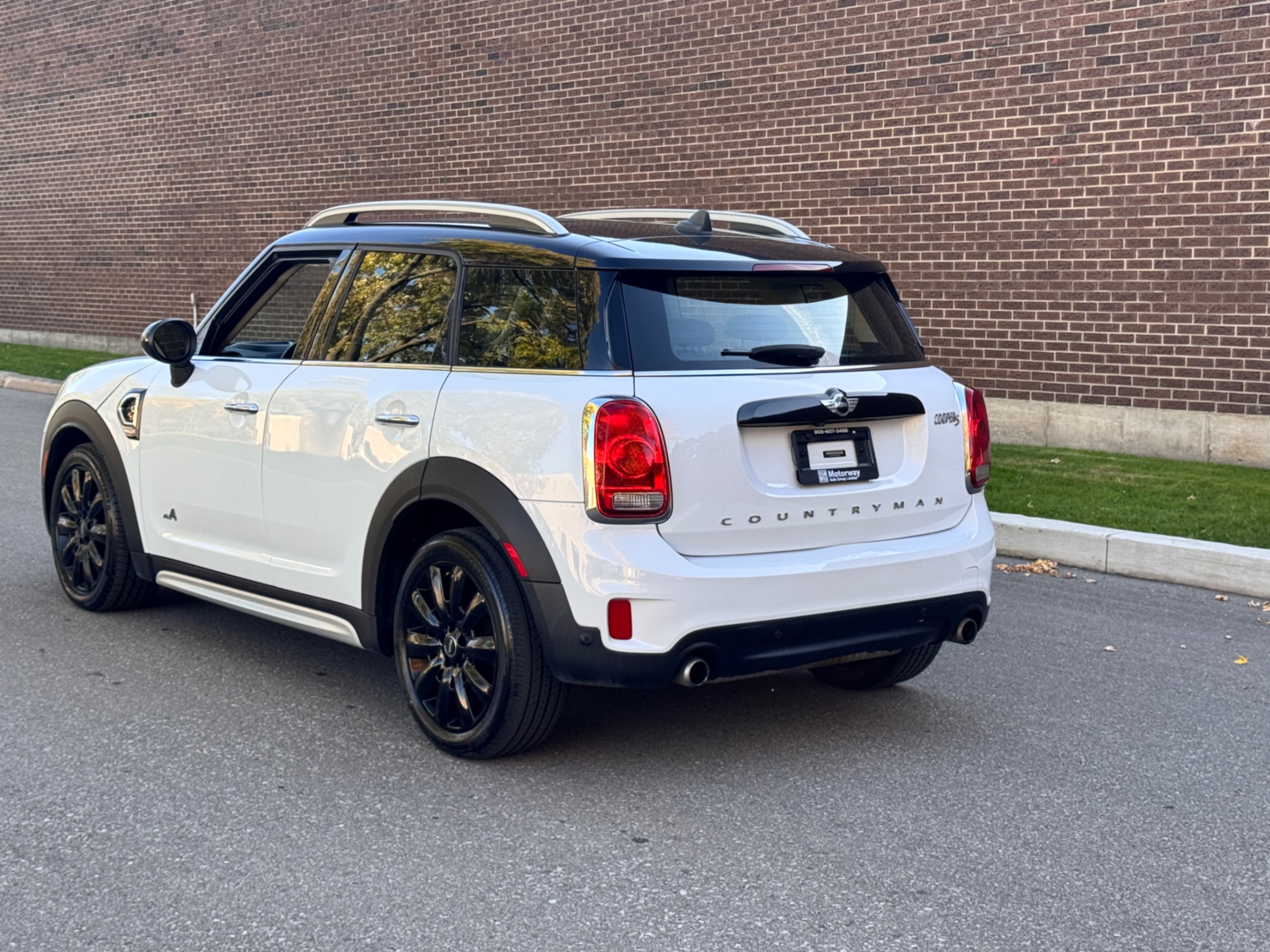 /motorwayautogrouplimited/2017-MINI-CooperHardtop-7270651401063482.jpg