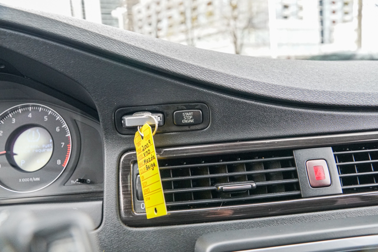 /ontarioqualitymotorsetobicoke/2009-Volvo-V70-010632561834728271.jpg