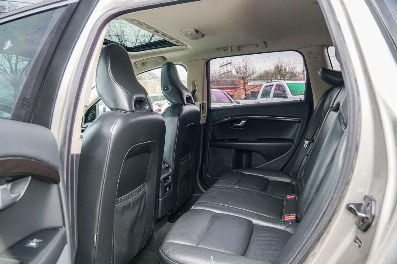 /ontarioqualitymotorsetobicoke/2009-Volvo-V70-5730134229291952.jpg