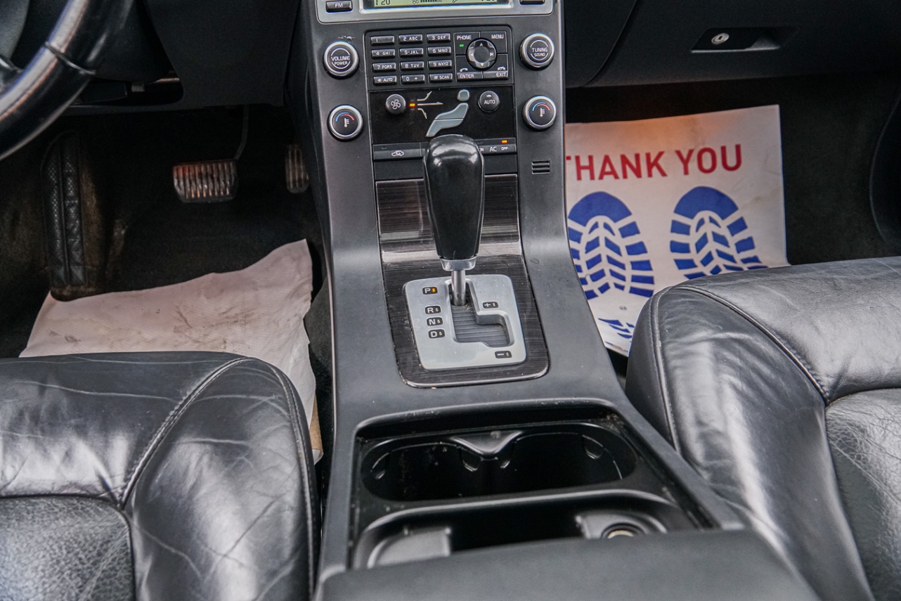 /ontarioqualitymotorsetobicoke/2009-Volvo-V70-5925243604123374.jpg