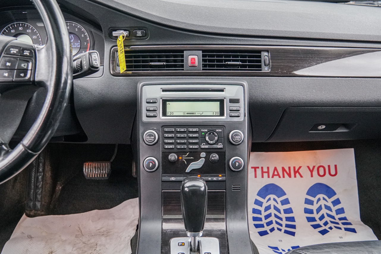 /ontarioqualitymotorsetobicoke/2009-Volvo-V70-9442503861633322.jpg