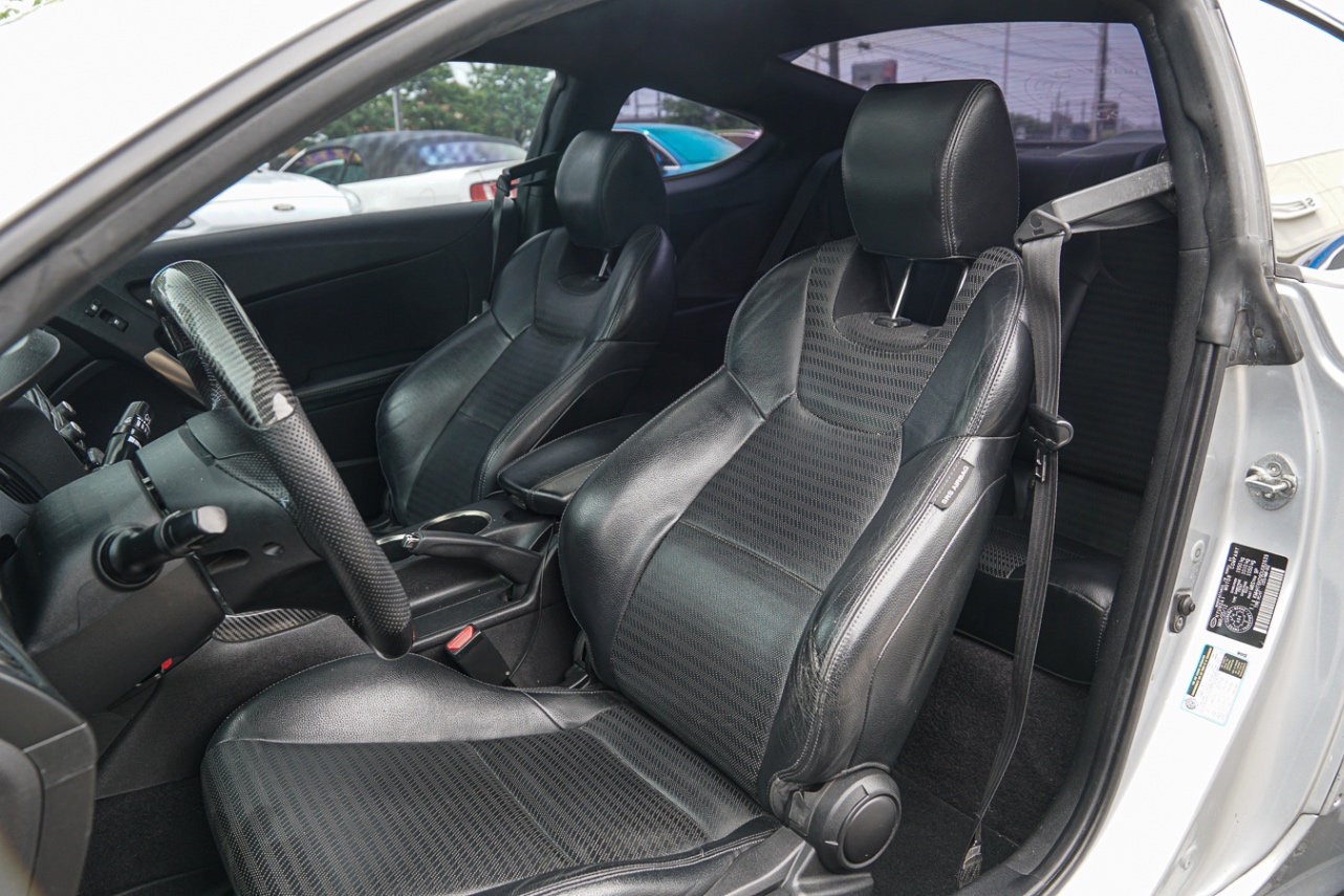 /ontarioqualitymotorsetobicoke/2013-Hyundai-Genesis-034580735368835436.jpg