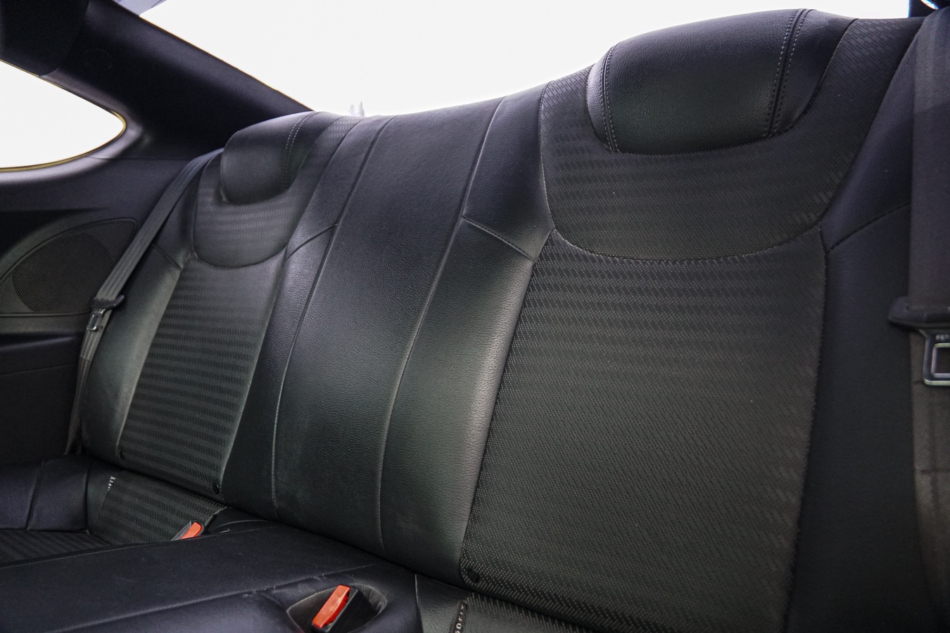 /ontarioqualitymotorsetobicoke/2013-Hyundai-Genesis-585070454222478.jpg