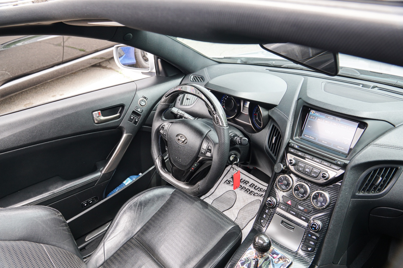 /ontarioqualitymotorsetobicoke/2013-Hyundai-Genesis-6599737205960654.jpg