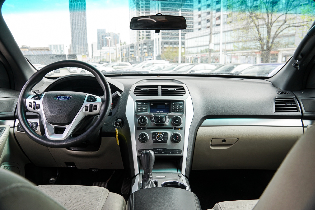 /ontarioqualitymotorsetobicoke/2015-Ford-Explorer-15088438113193803.jpg