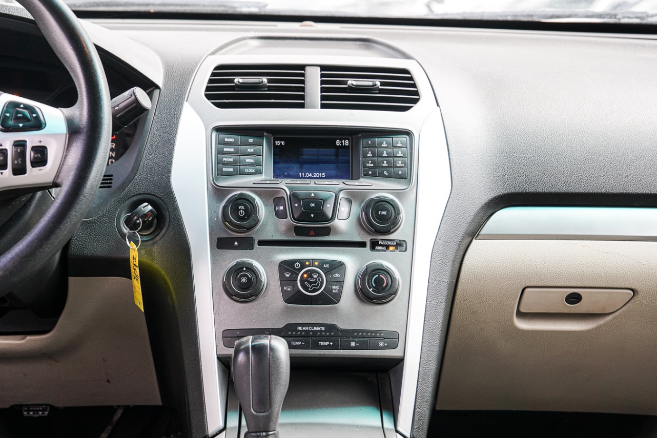 /ontarioqualitymotorsetobicoke/2015-Ford-Explorer-9076295691998981.jpg