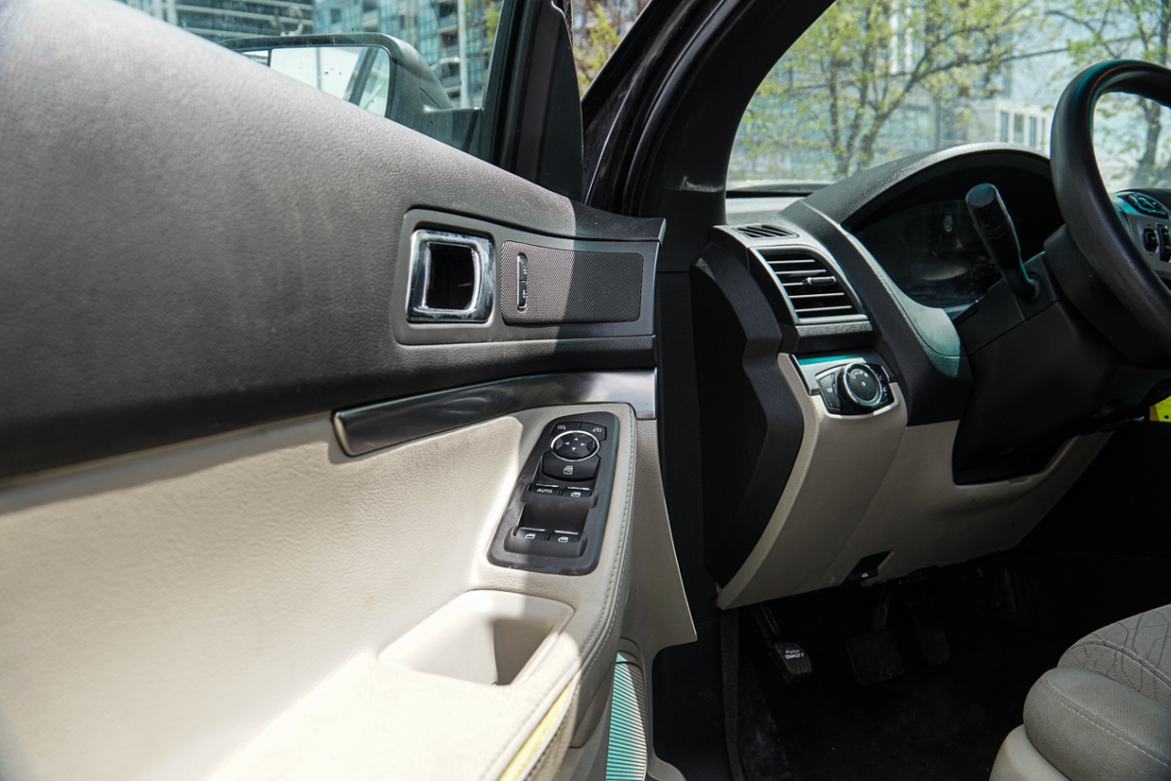 /ontarioqualitymotorsetobicoke/2015-Ford-Explorer-9789035233300327.jpg