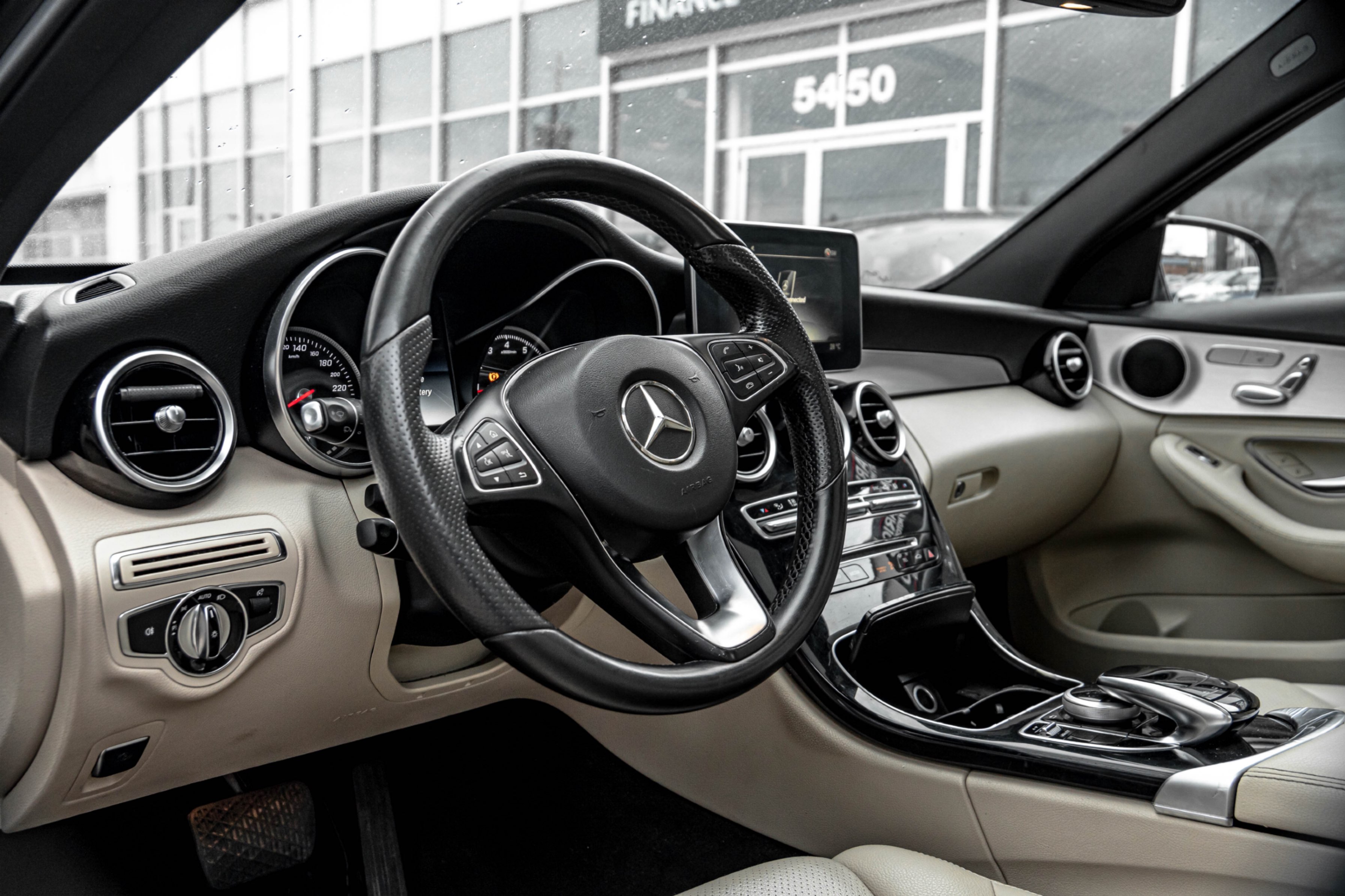 /ontarioqualitymotorsetobicoke/2015-Mercedes-Benz-C-Class-9078127230402027.jpg