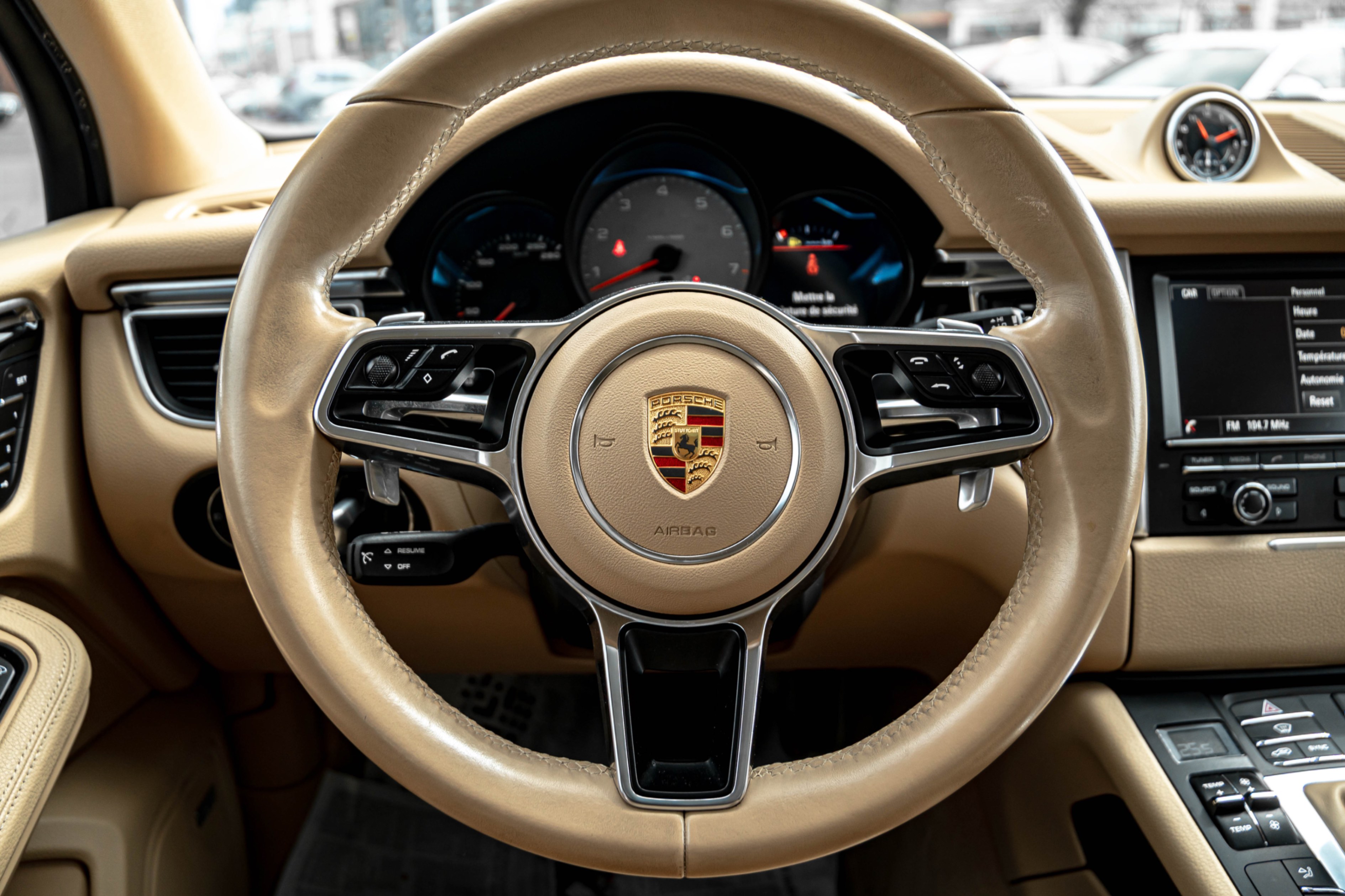 /ontarioqualitymotorsetobicoke/2016-Porsche-Macan-9019193783407629.jpg