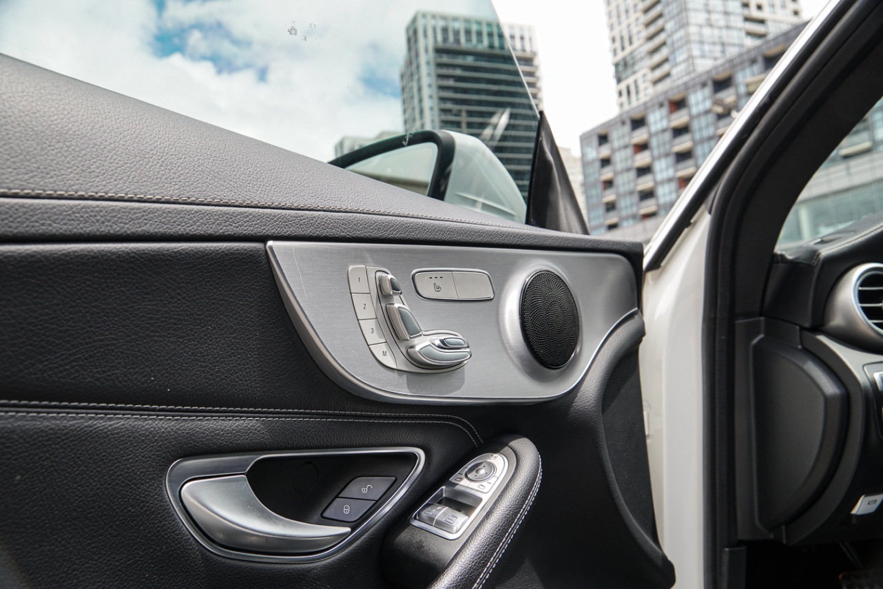 /ontarioqualitymotorsetobicoke/2017-Mercedes-Benz-C-Class-6838573387359943.jpg
