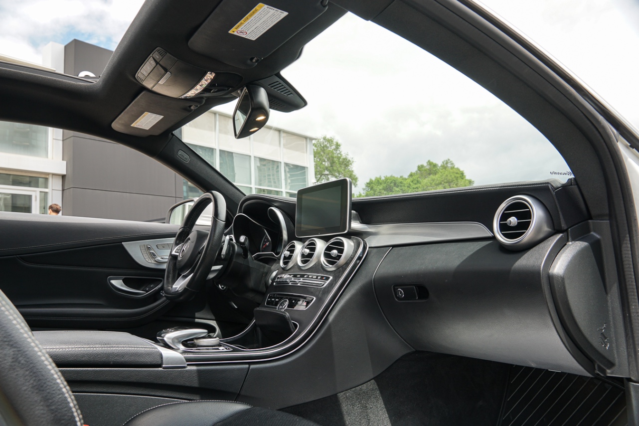 /ontarioqualitymotorsetobicoke/2017-Mercedes-Benz-C-Class-6968560555047858.jpg