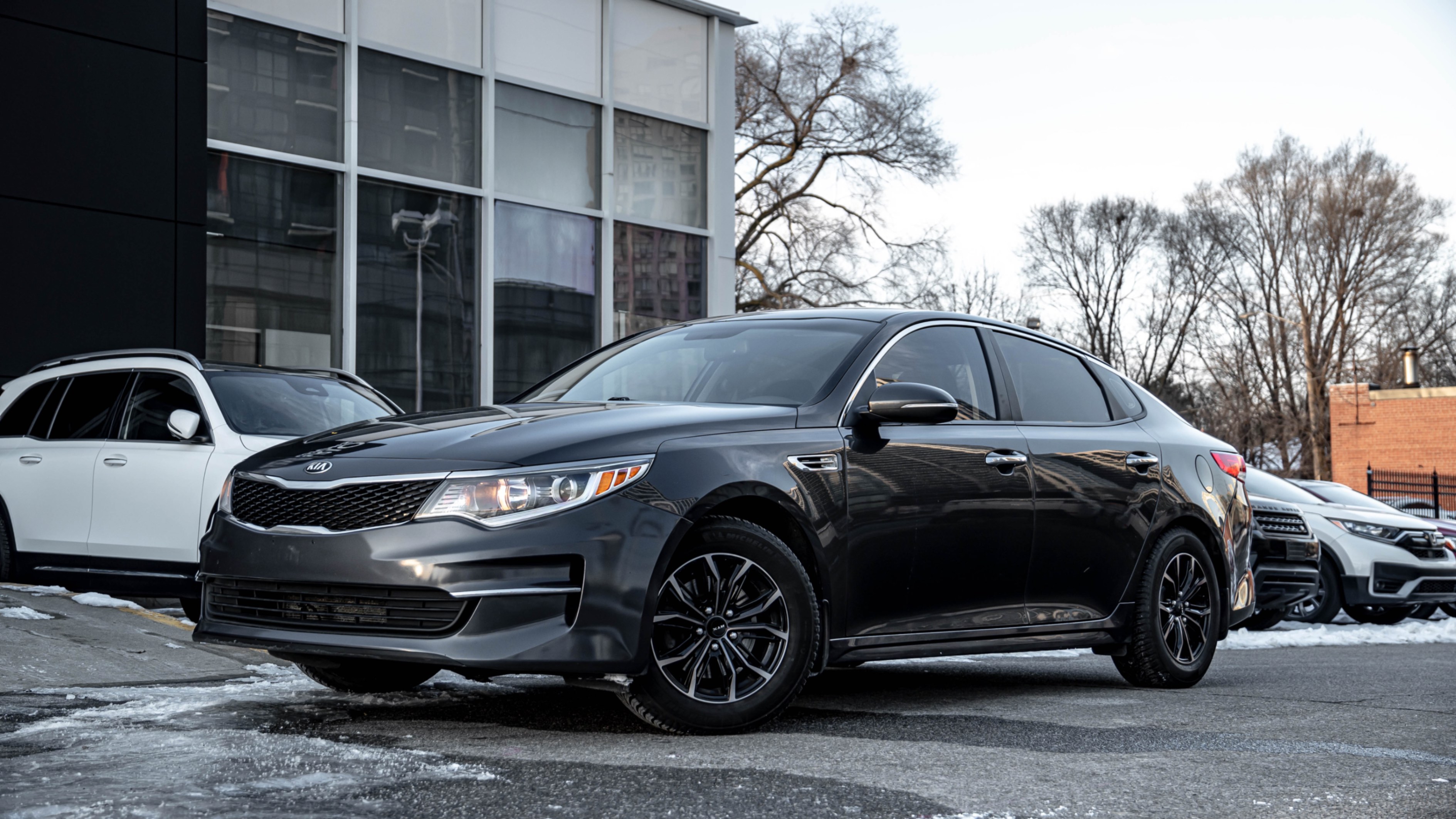/ontarioqualitymotorsetobicoke/2018-Kia-Optima-16891160055935628.jpg