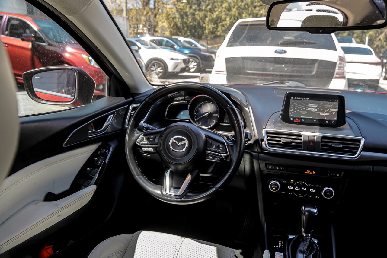 /ontarioqualitymotorsetobicoke/2018-Mazda-Mazda3-022301755106905574.jpg