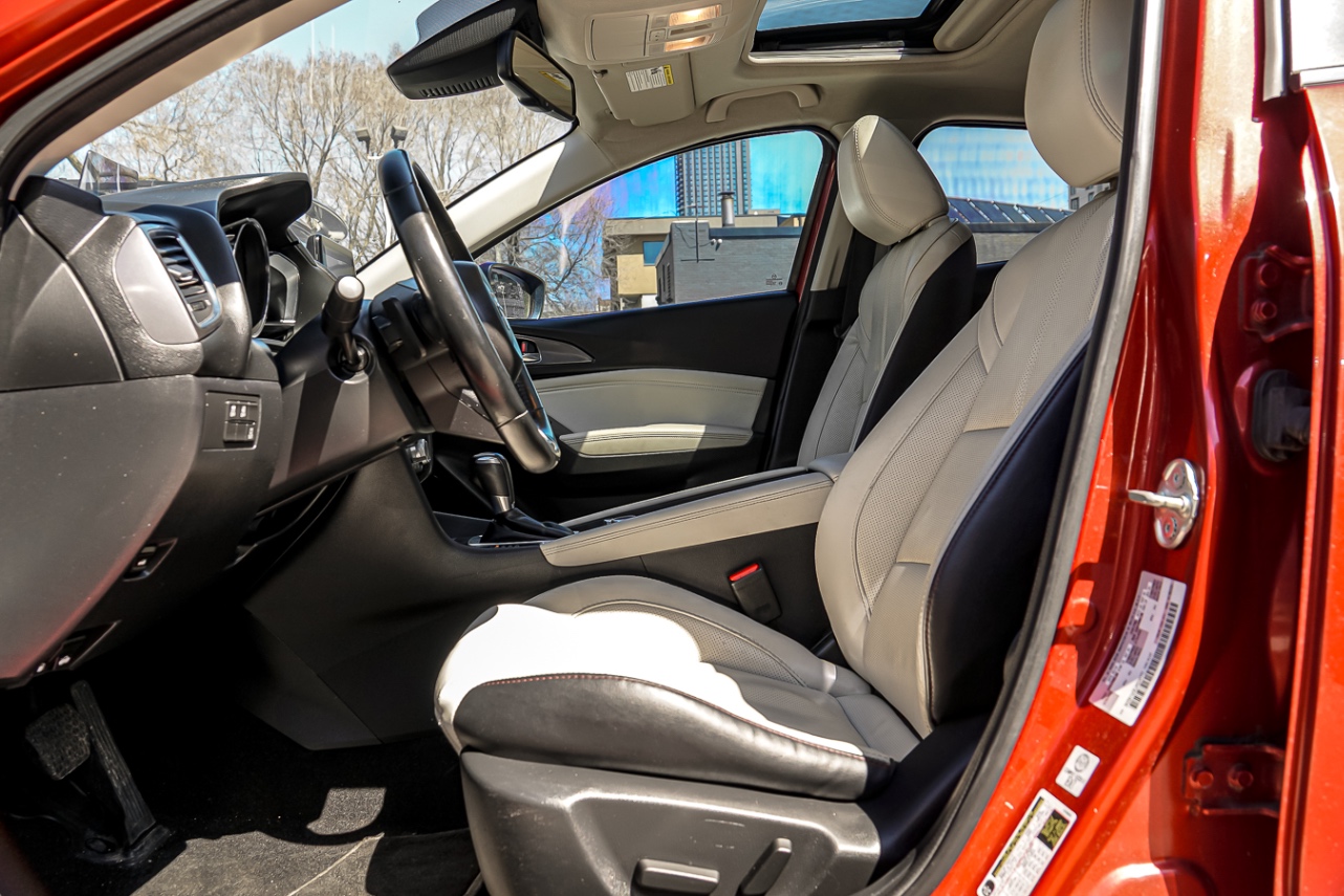 /ontarioqualitymotorsetobicoke/2018-Mazda-Mazda3-4706146740650998.jpg