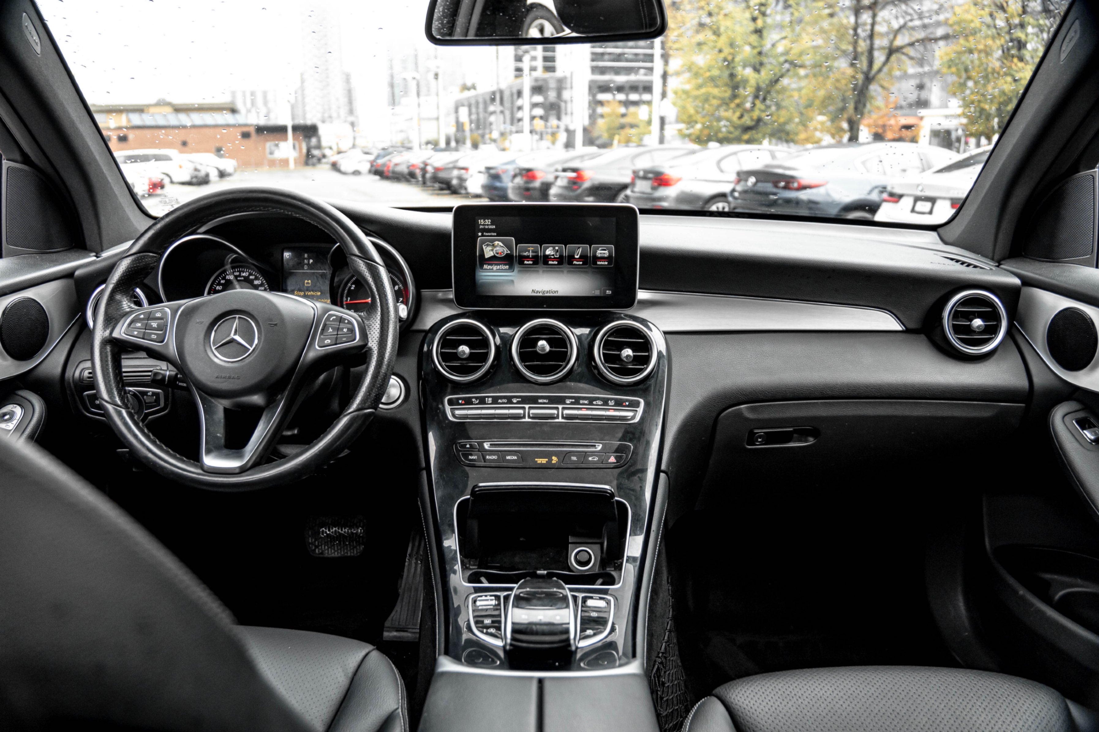 /ontarioqualitymotorsetobicoke/2018-Mercedes-Benz-GLC-class-3915592979917877.jpg