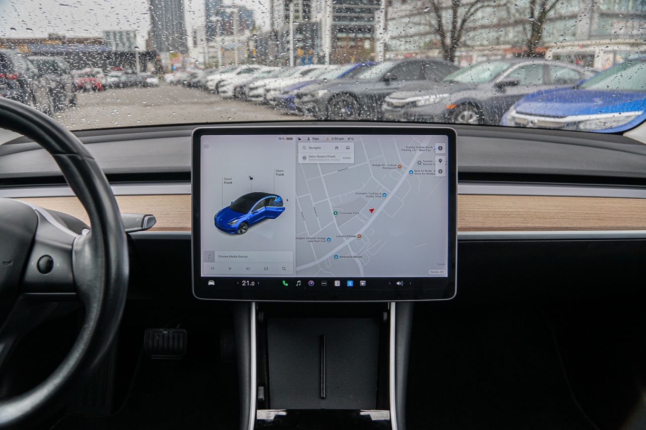 /ontarioqualitymotorsetobicoke/2018-Tesla-Model3-027234992114486767.jpg