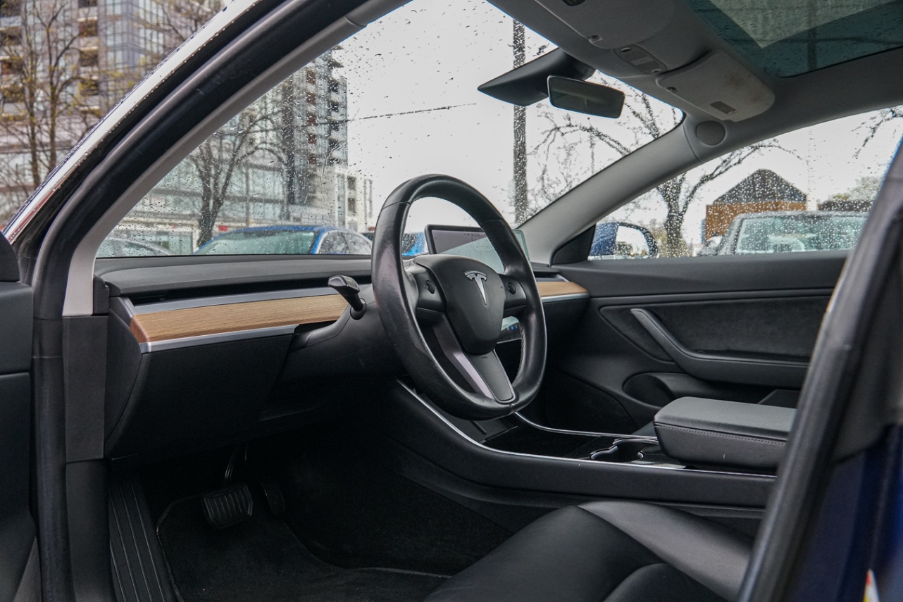 /ontarioqualitymotorsetobicoke/2018-Tesla-Model3-4623044833443408.jpg