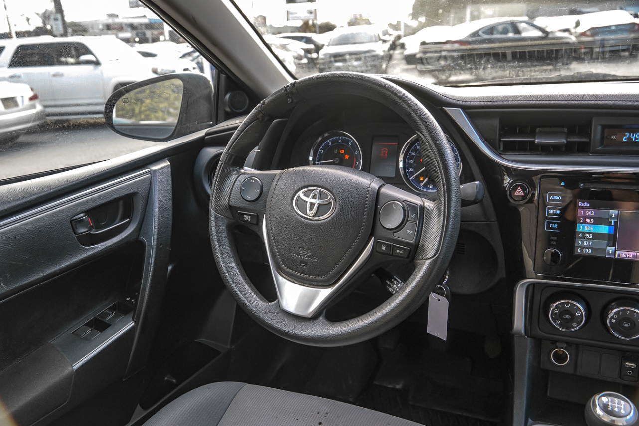 /ontarioqualitymotorsetobicoke/2018-Toyota-Corolla-7336865935201753.jpg