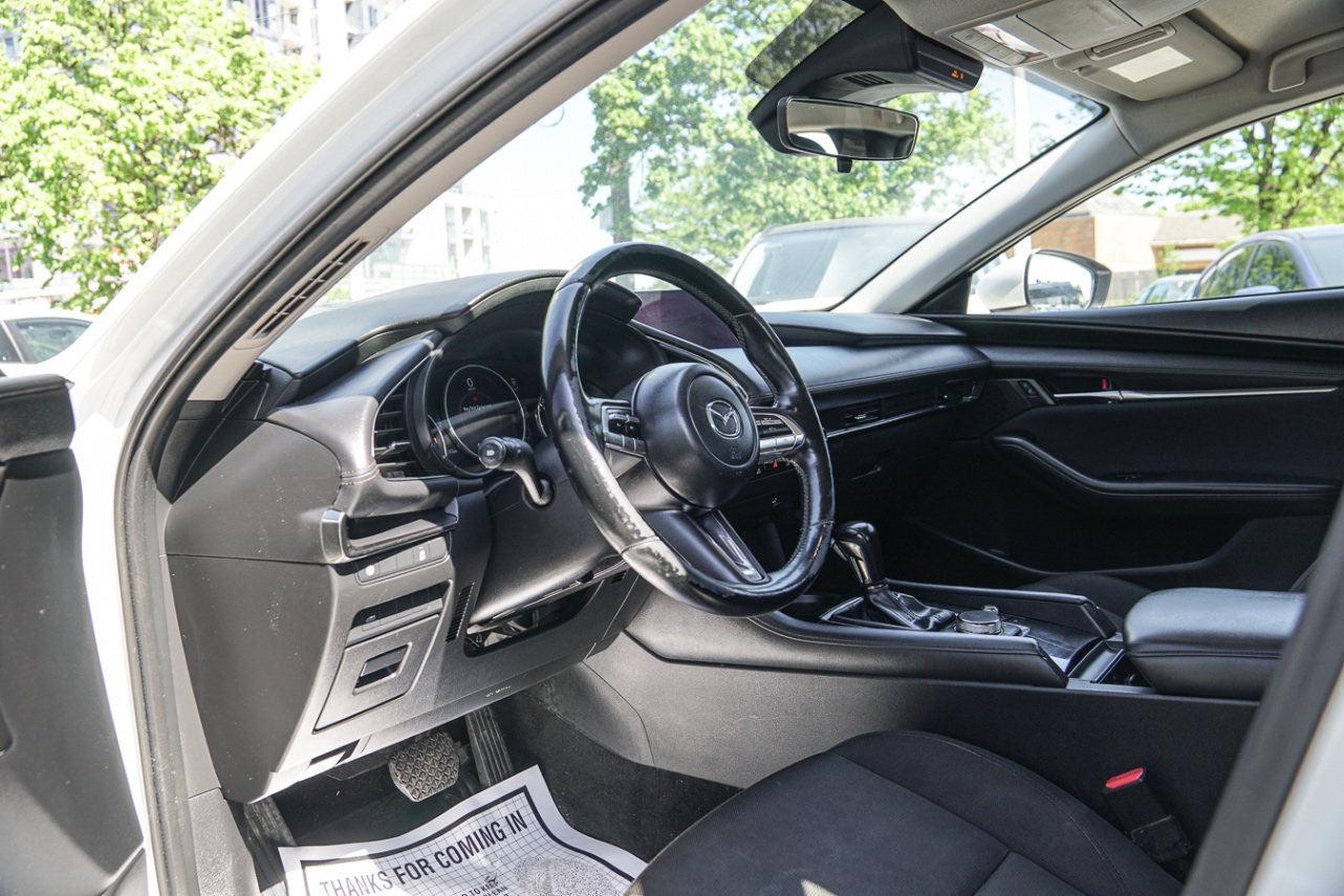 /ontarioqualitymotorsetobicoke/2019-Mazda-Mazda3-09881655679878887.jpg