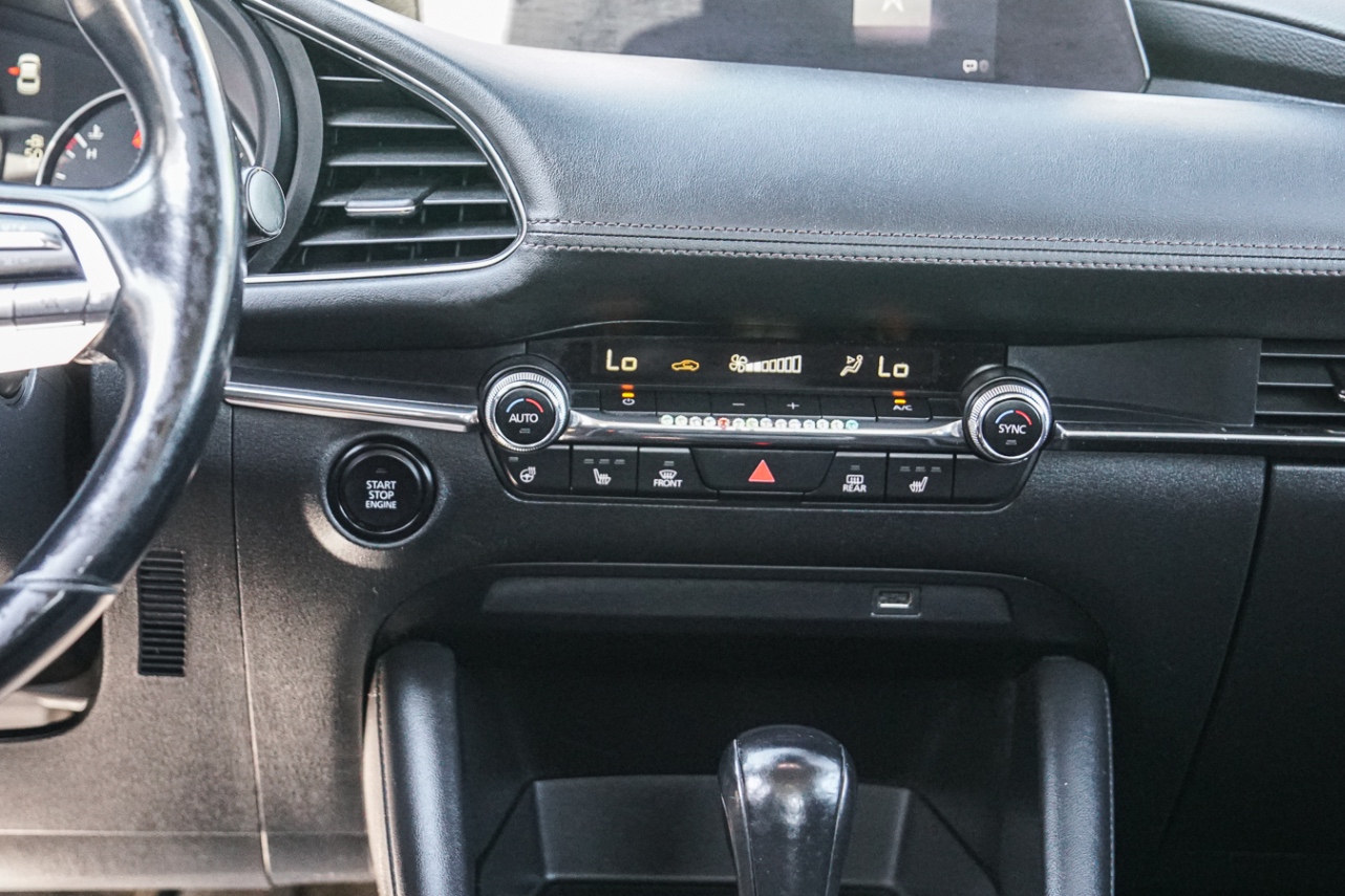 /ontarioqualitymotorsetobicoke/2019-Mazda-Mazda3-26708626801572777.jpg